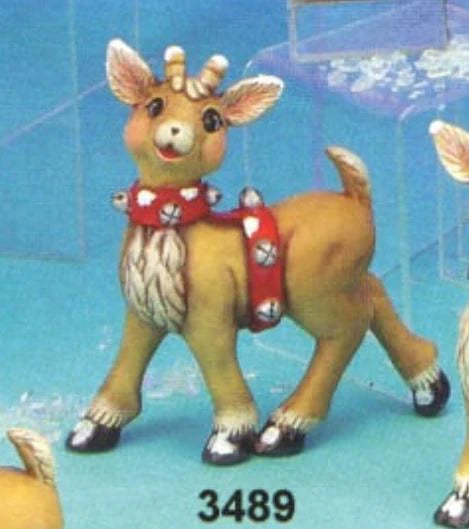 CM0121 - 3489 CPI Standing Deer