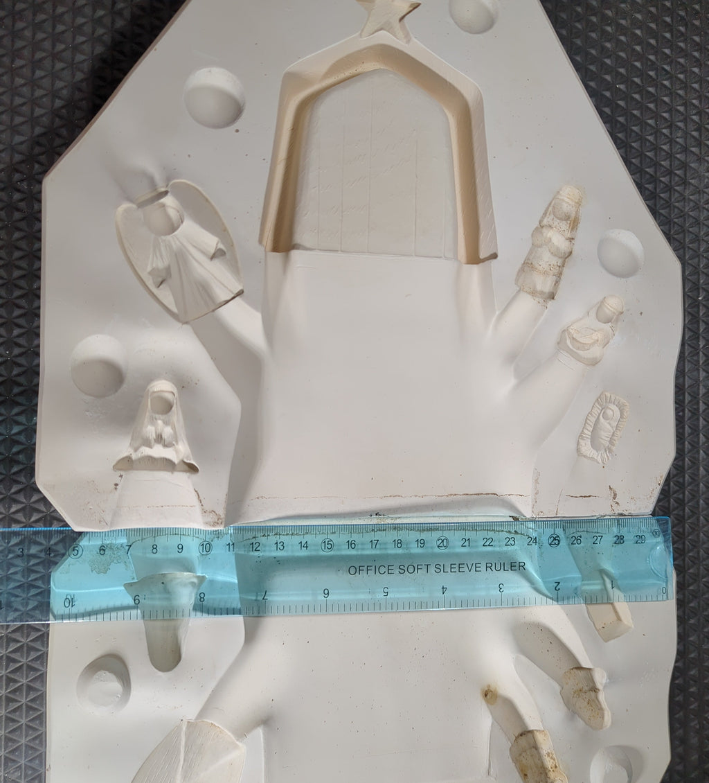 CM0372- DM 1405 Duncan Mini Nativity Set A