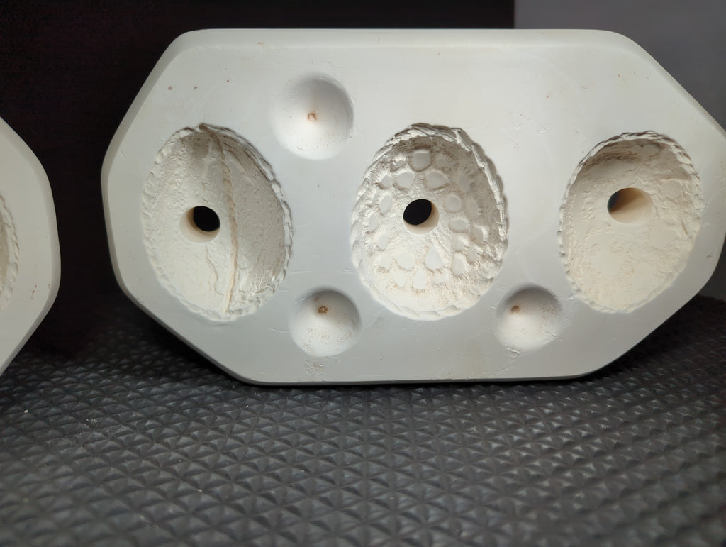 CM0259 - S-1561 Scioto 3 Lace Eggs