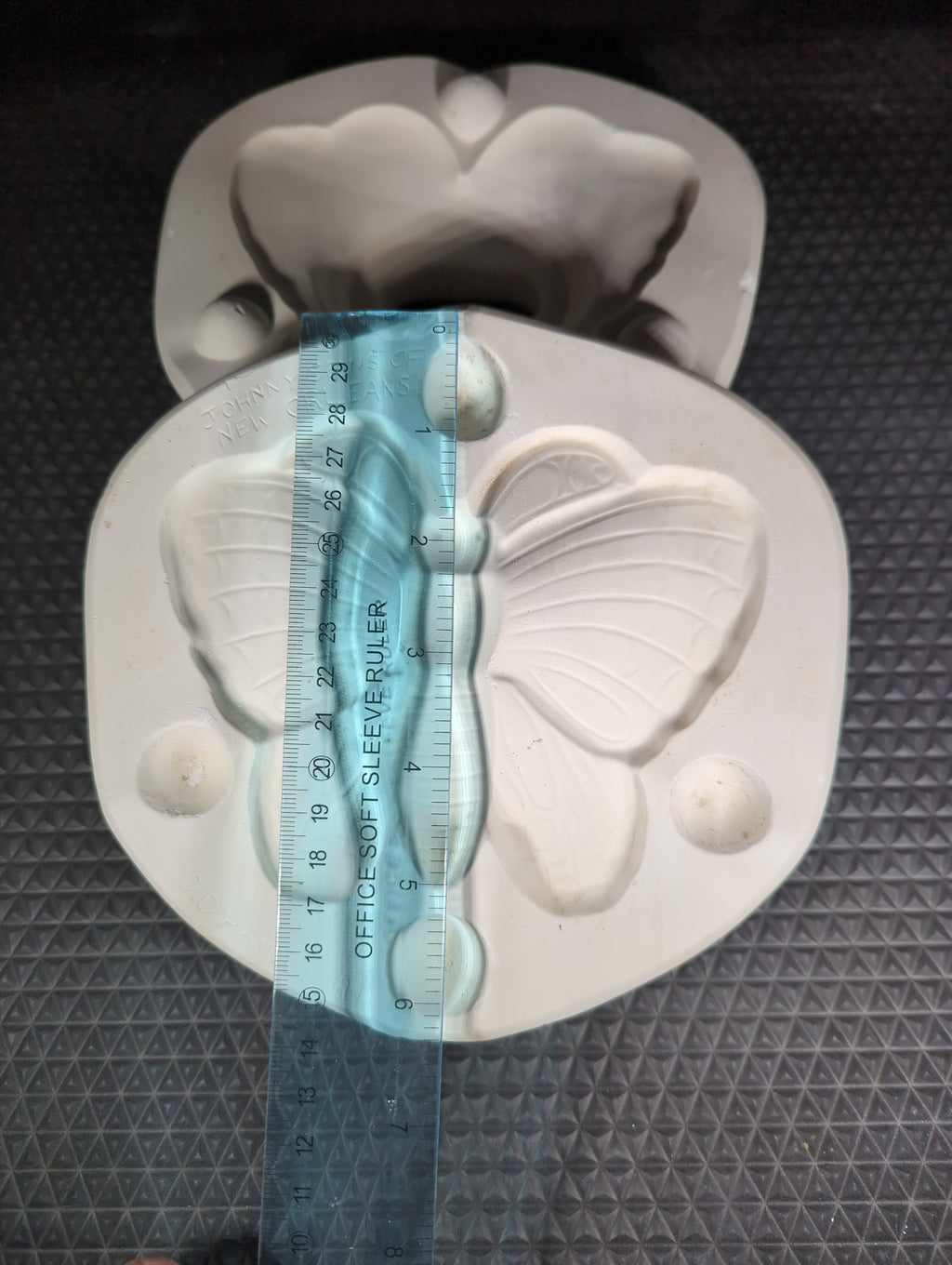 CM0356 - JS-780 Johnny Sens Butterfly Soap Dish