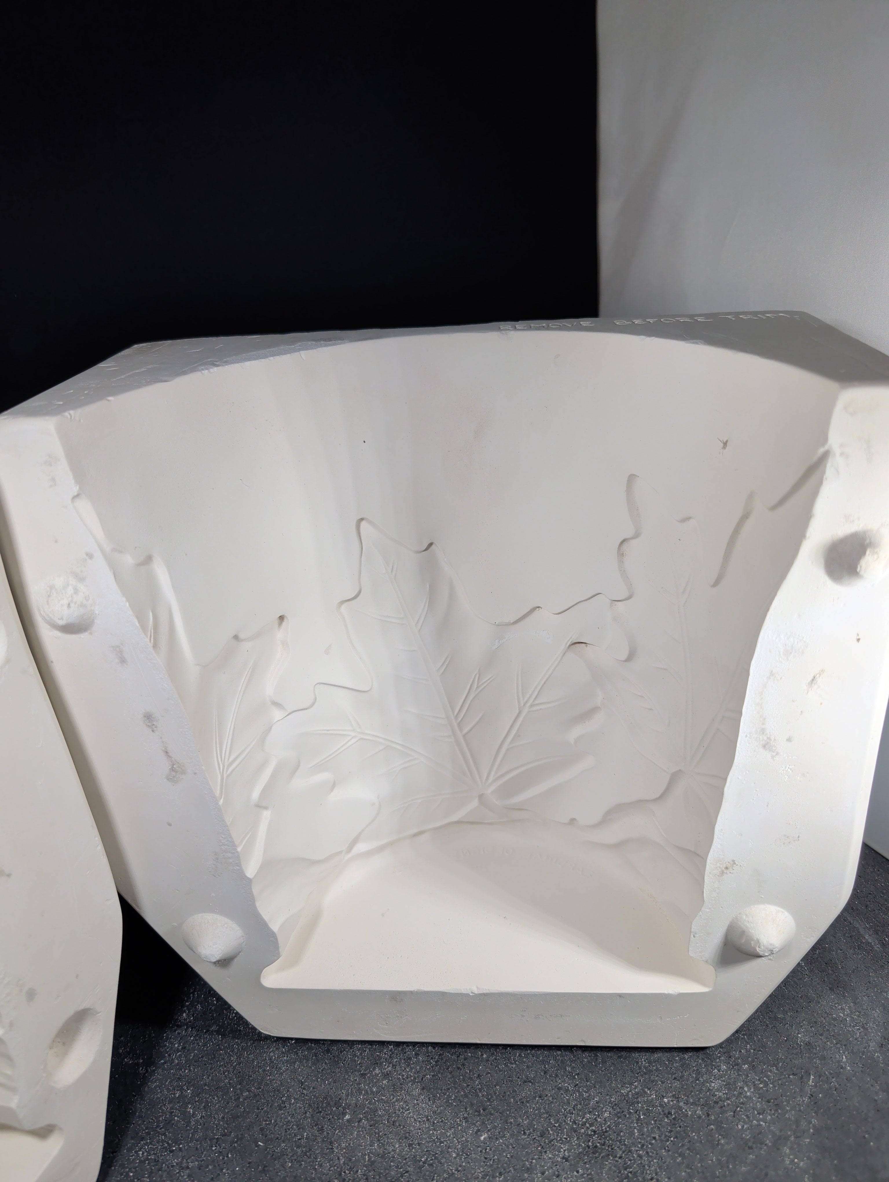 CM0054 - CD-632 Cardinal LG Maple Leaf Hurr