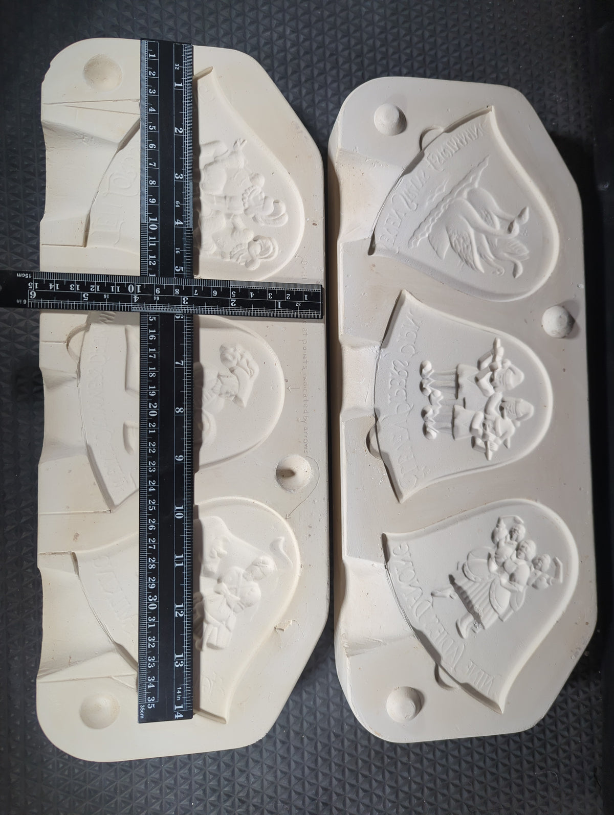 CM1305 - DM-585 Duncan 12 Days of Christmas 7-12 Ornament Mold