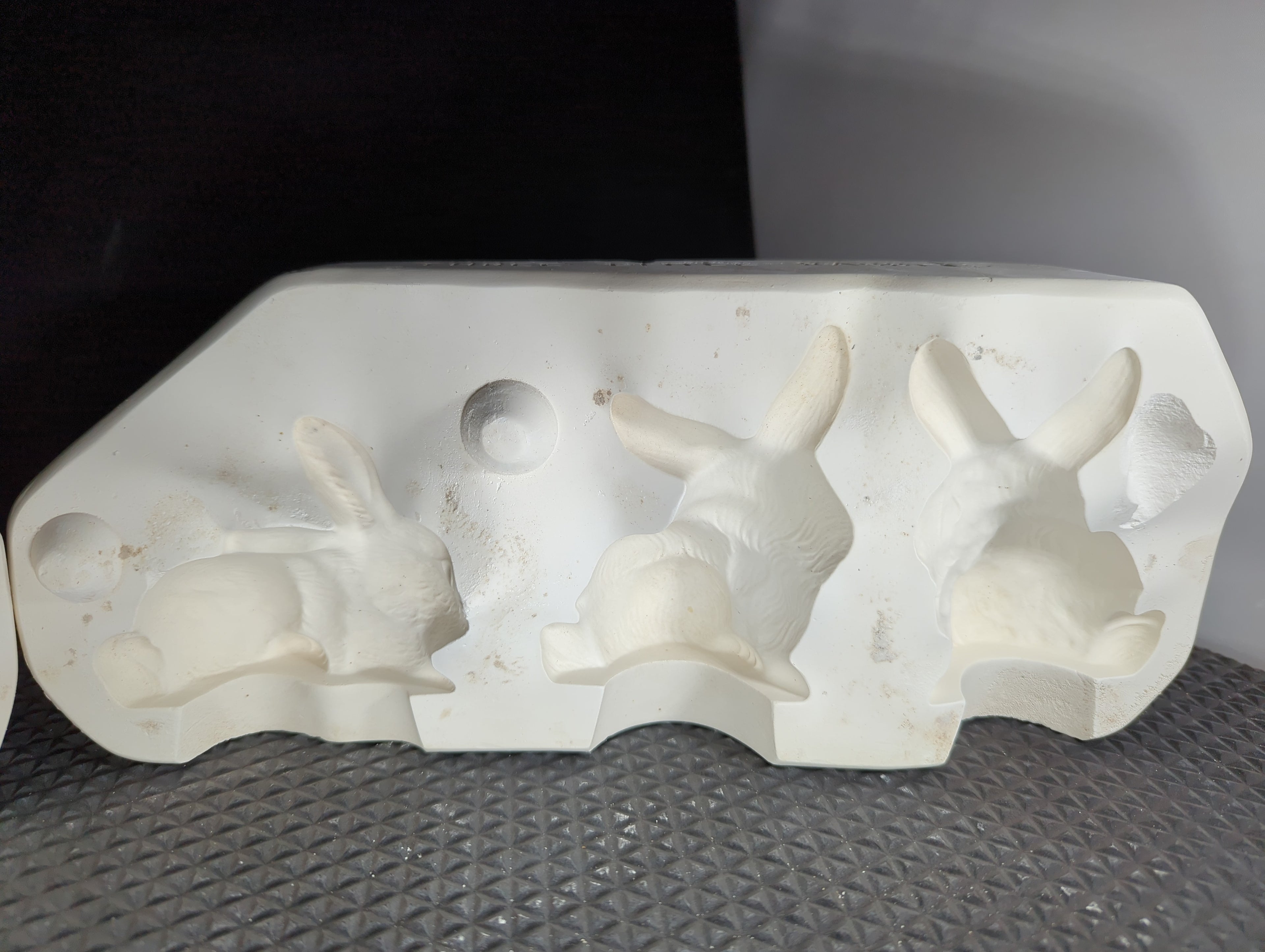 CM0487 - S-306 Scioto Three Little Rabbits