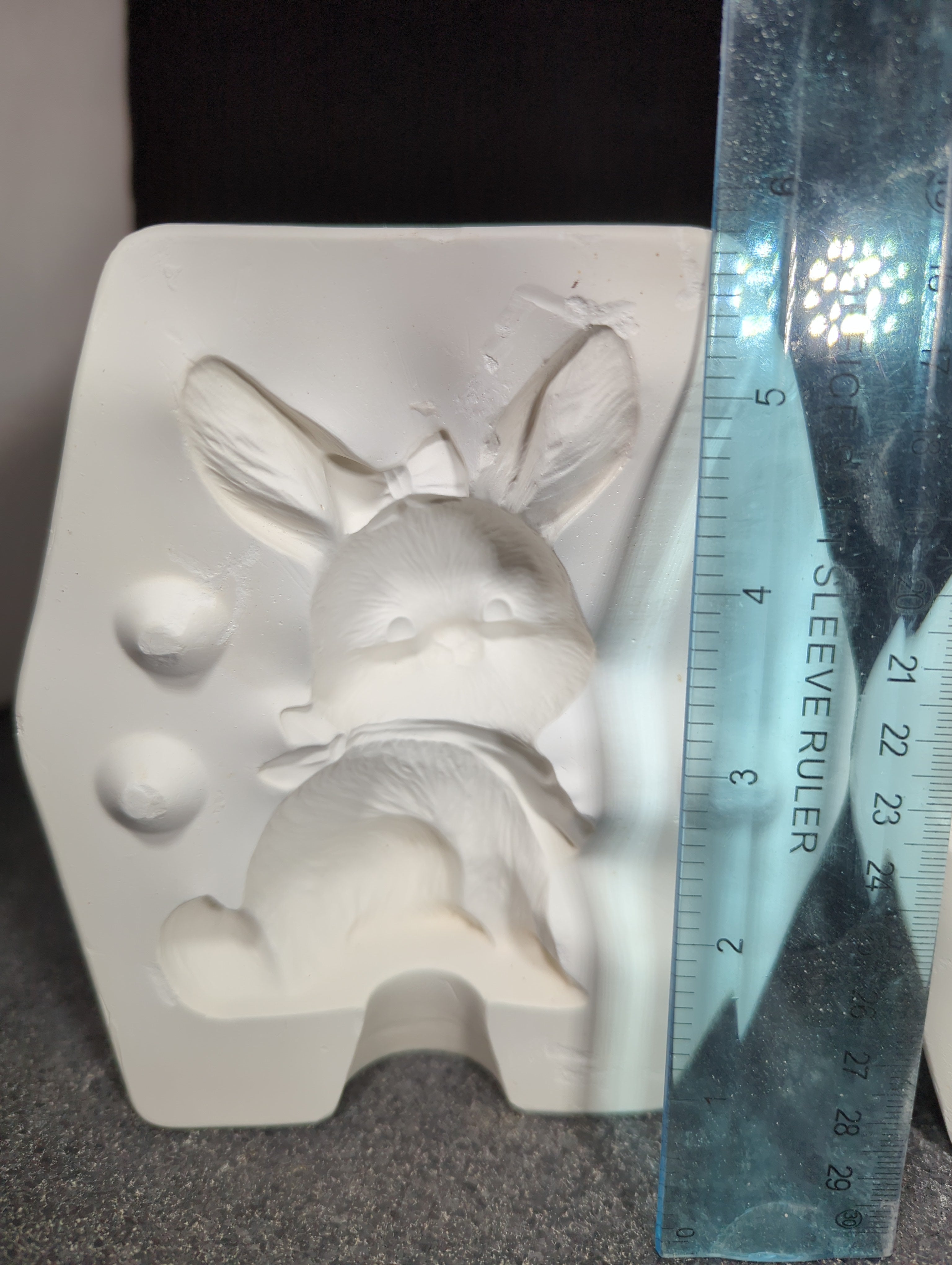 CM0177 - 387 Riverview Bunny with Scarf