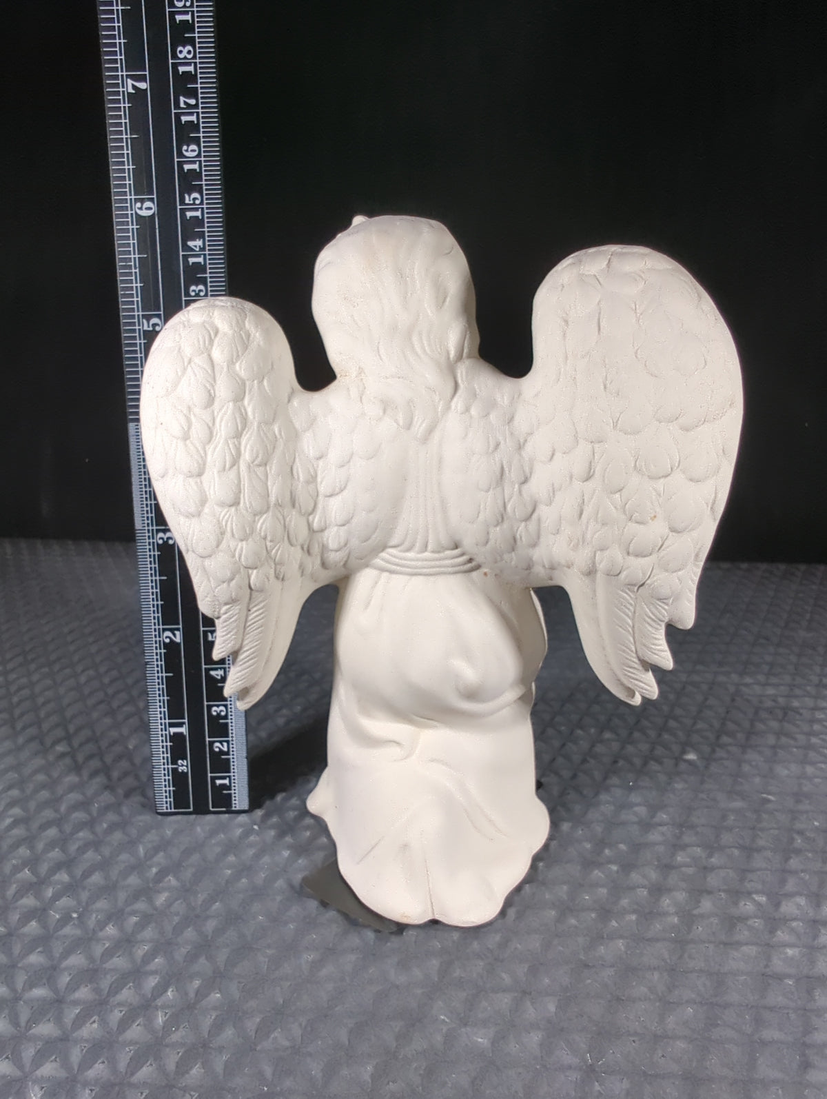 CM1487B3 - Kneeling Angel Low Fire Bisque