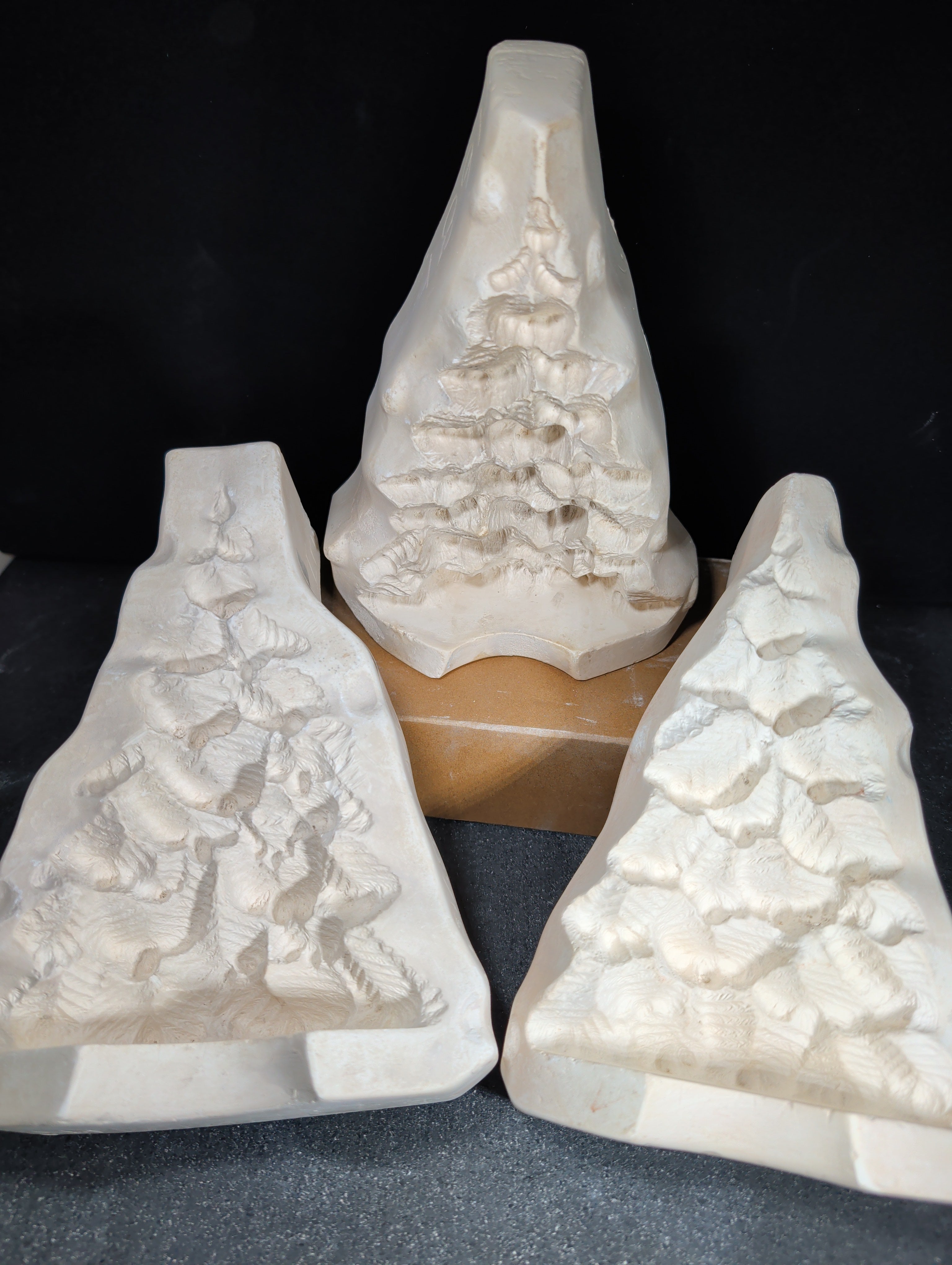 CM0044 - 1681 Nowells Sierra Spruce Tree (Small) Top Mold