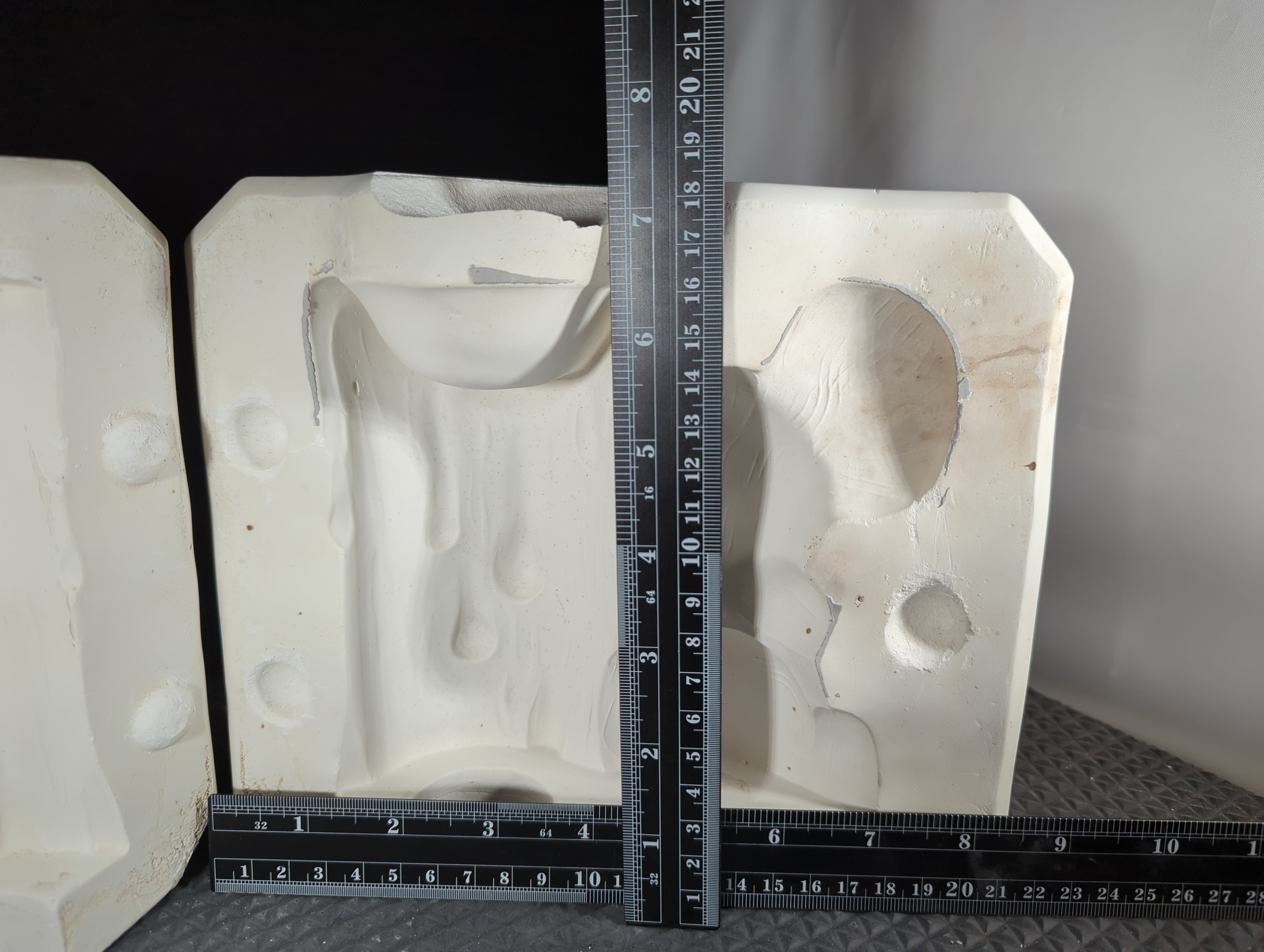 CM0670 - 488 Kelly Mold - Mouse by Tree Stump
