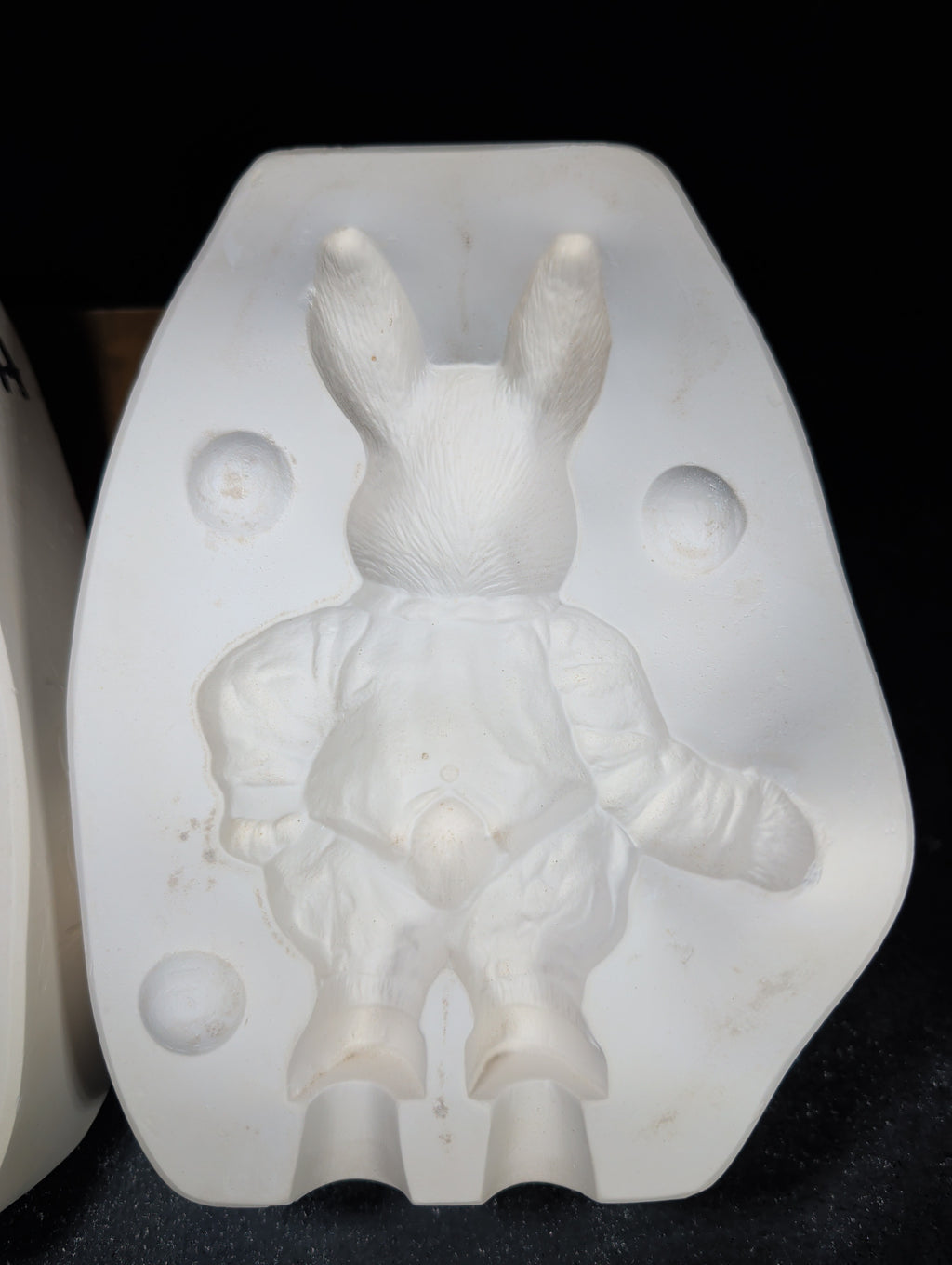 CM0032 - 1661 Kimple Boy Rabbit Figurine