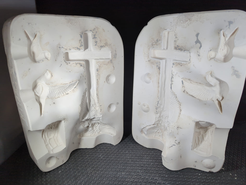 CM0341 - 2912 Kimple Cross with Candle holder