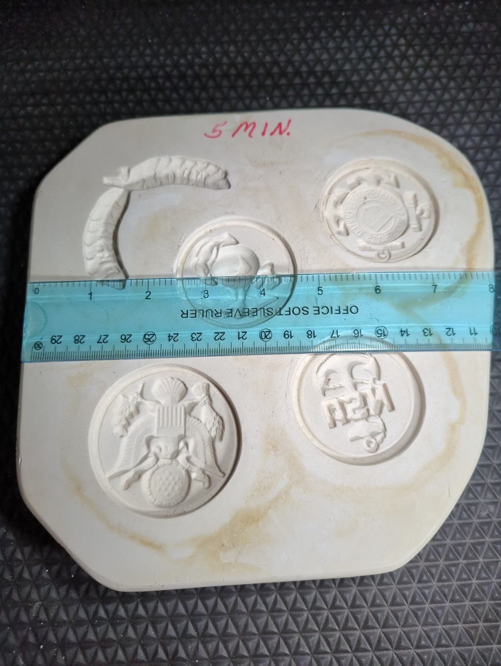 CM0262 - DM 1400 Duncan Military Emblems