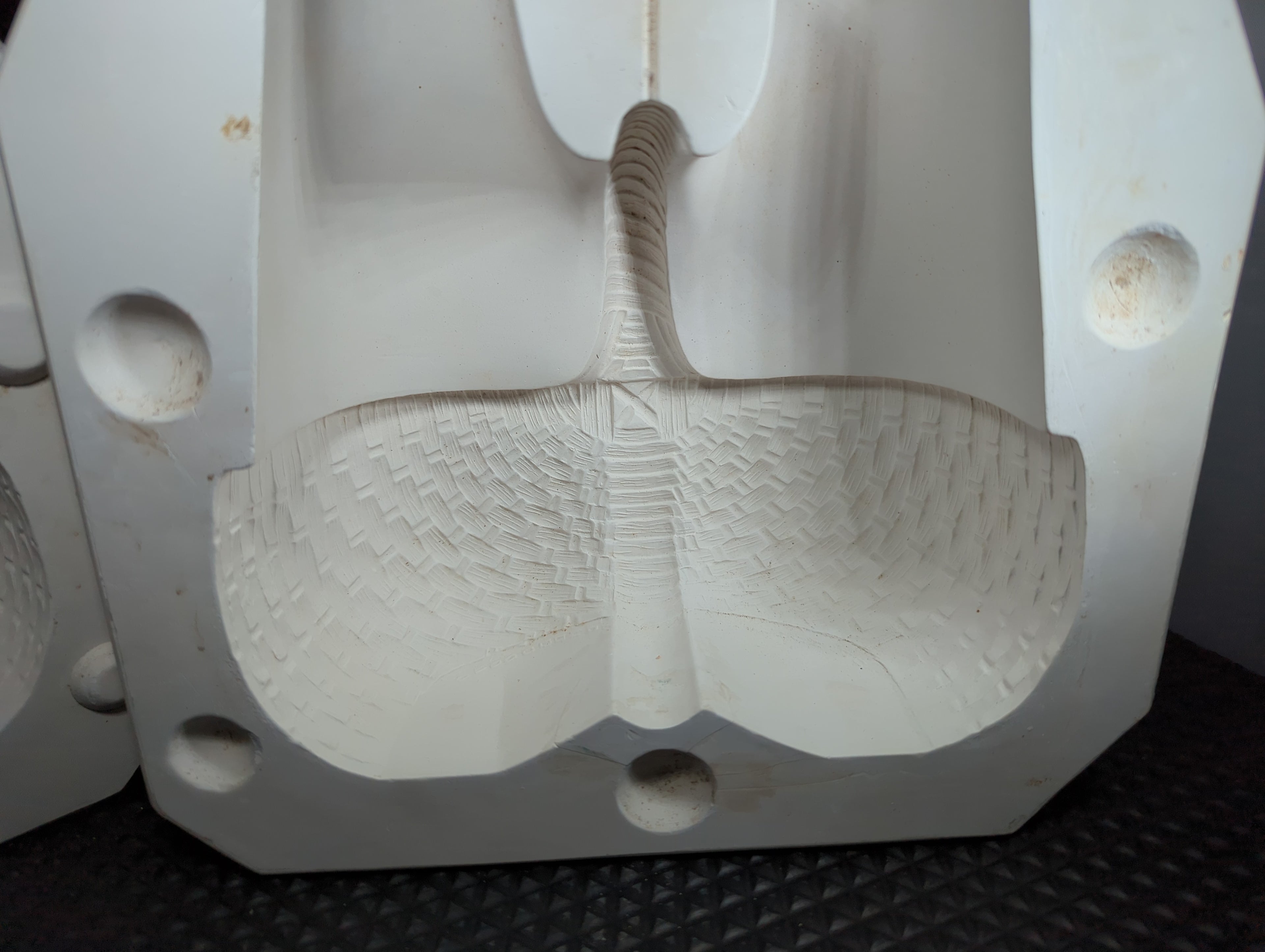 CM0189 - DM 970 Duncan Small Country Egg Basket