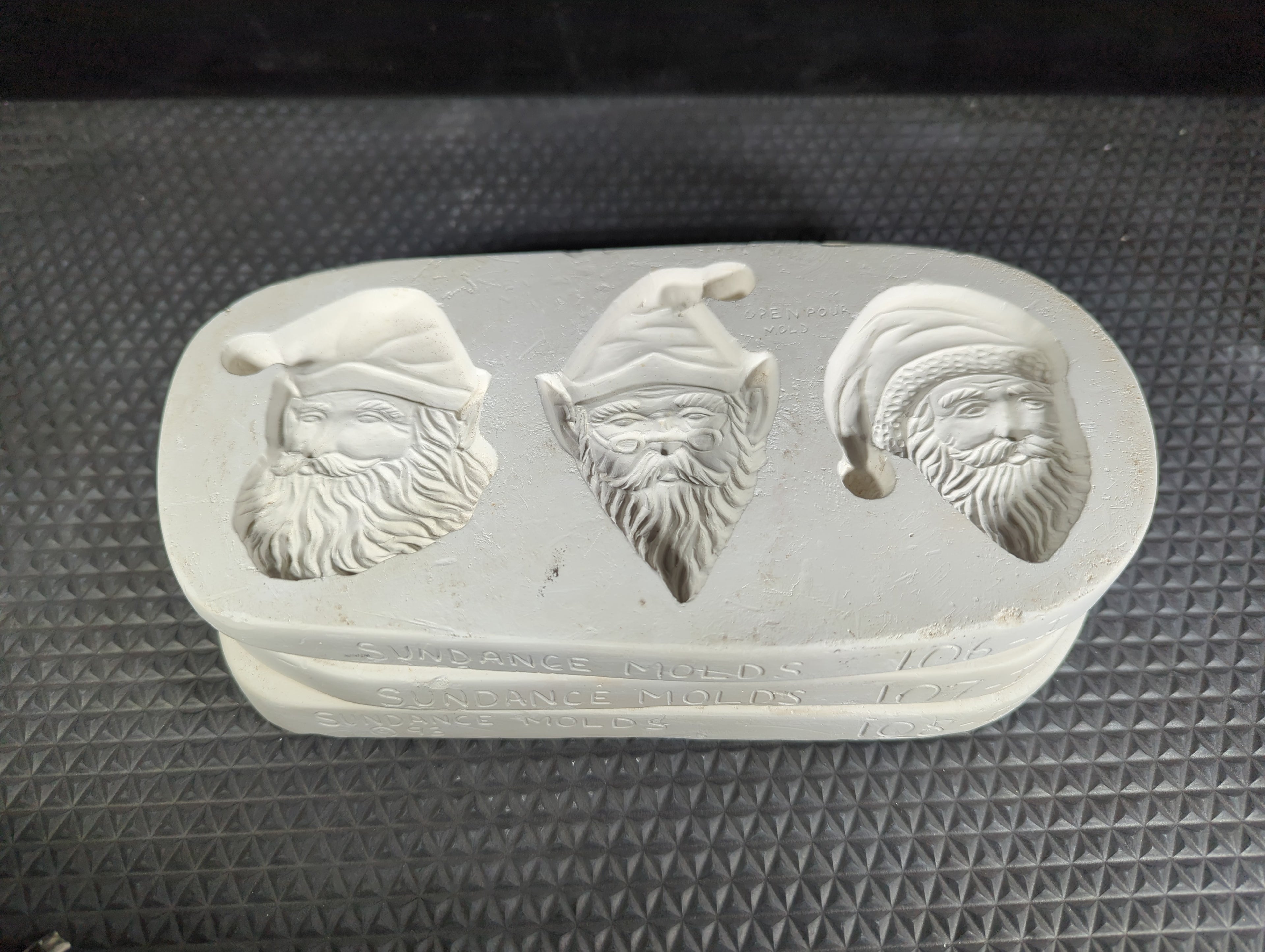 CM0389- Sundance Santa Ornament Press/Sprig Mold Set of 3