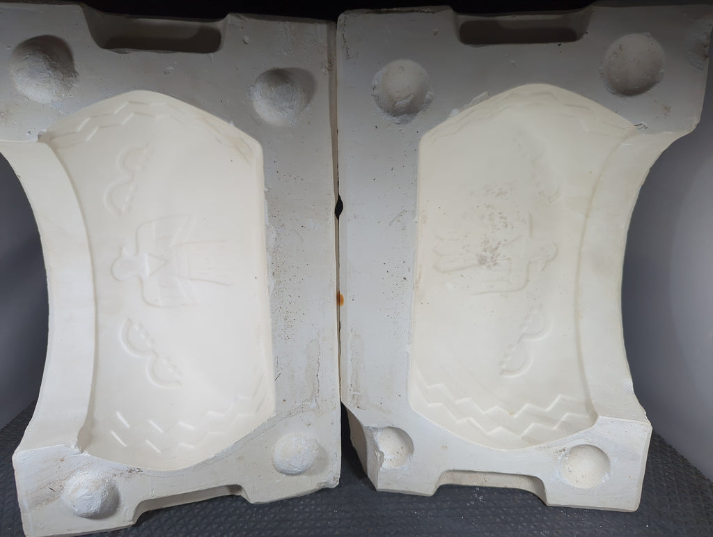 CM1536 - Homemade Thunderbird Planter Mold