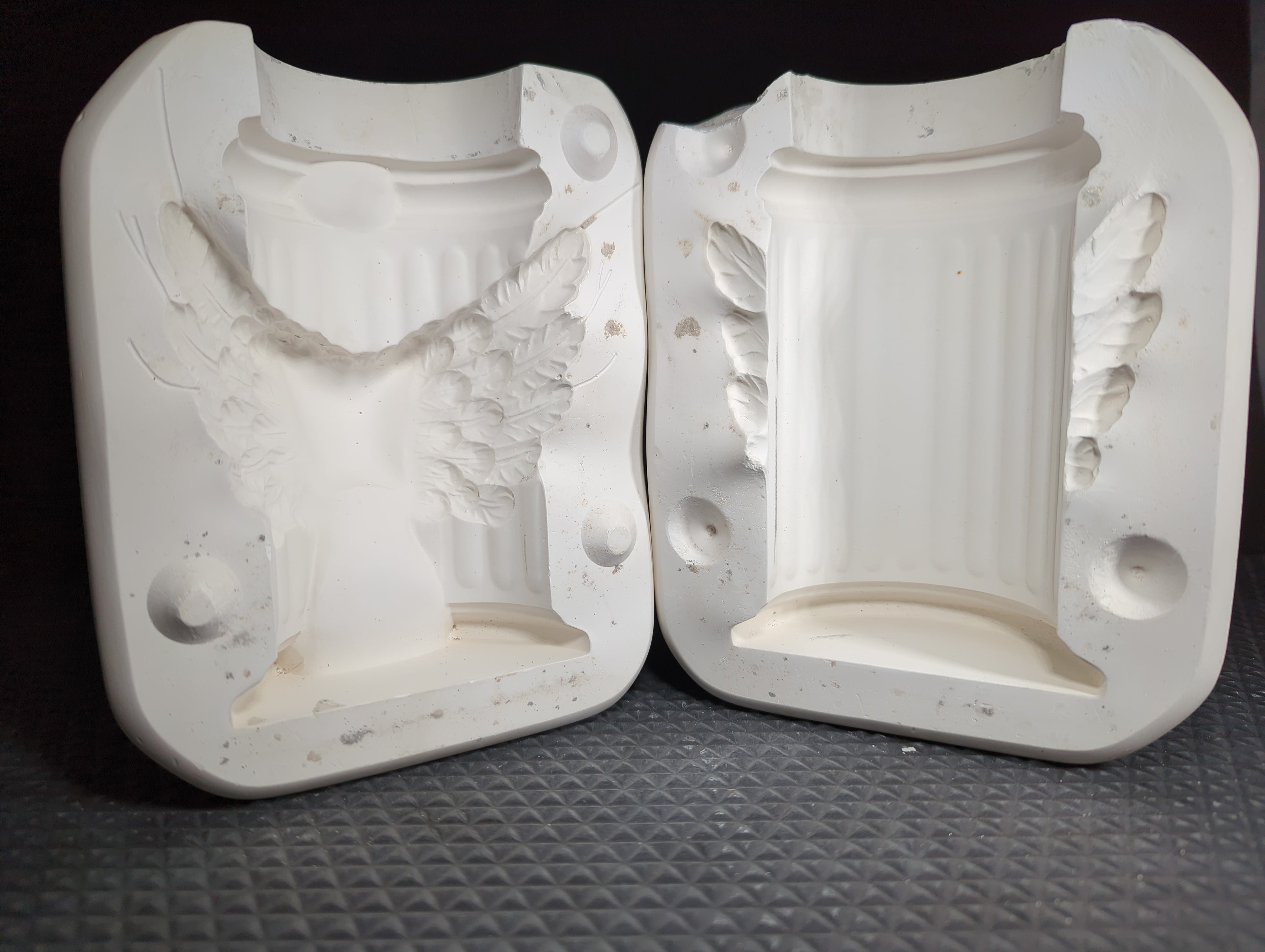 CM0489 - S-2962 Scioto Column Pencil Holder