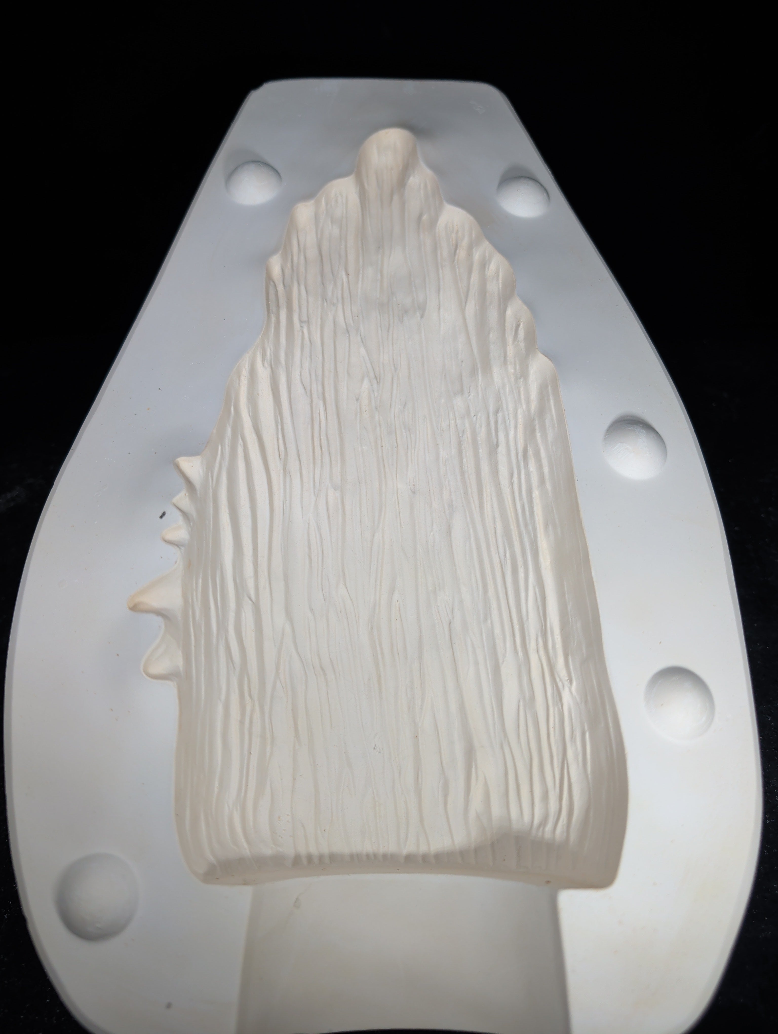 CM0043 - 2134 Kimple Carved Santa Scene