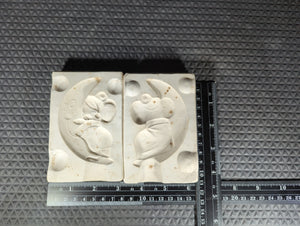 CM1402 - A-126 Alberta's Mouse on Moon Ornament Mold