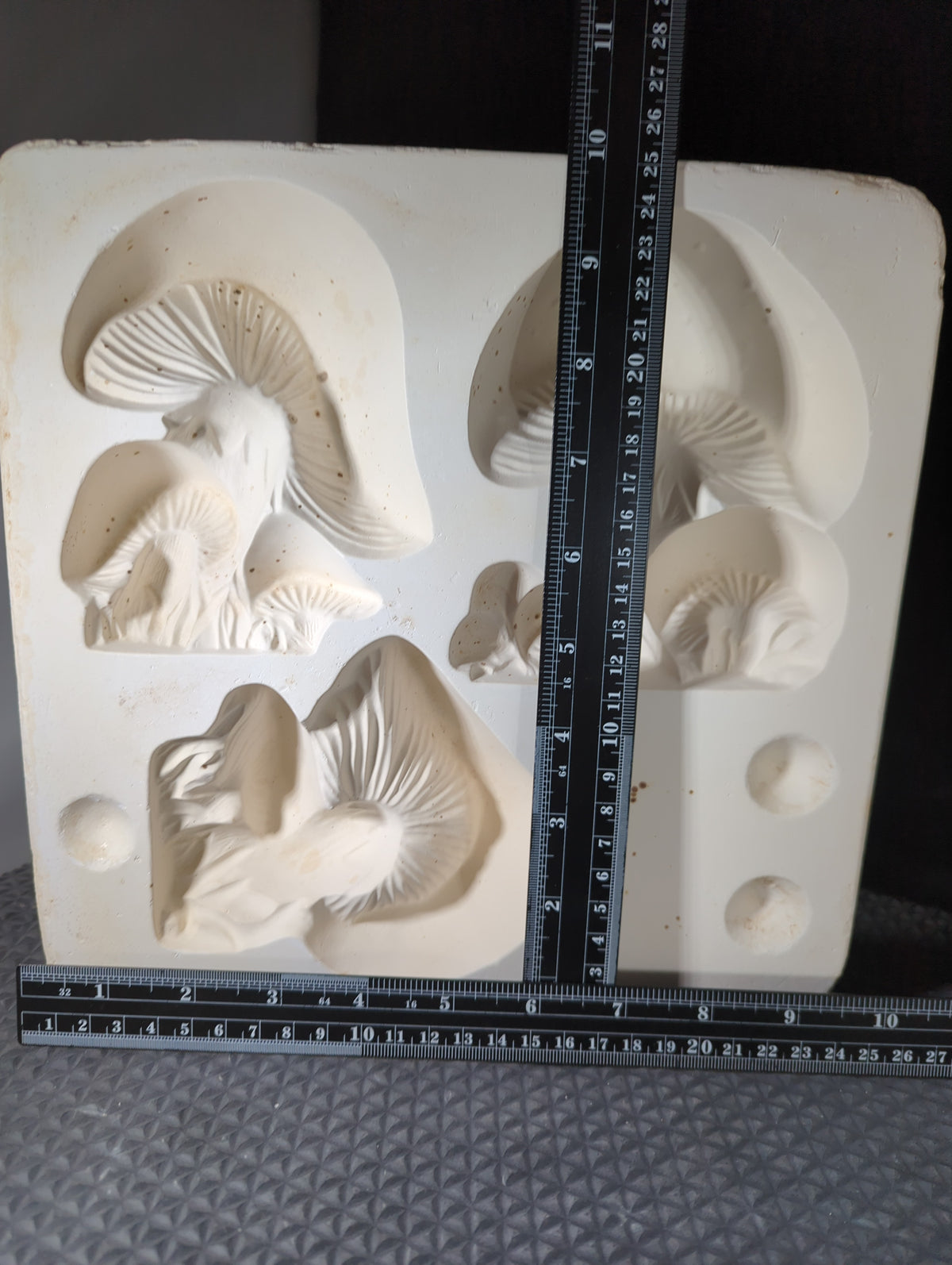 CM1498 - DM-441A Duncan Mushroom Wall Decor Mold **Rare**