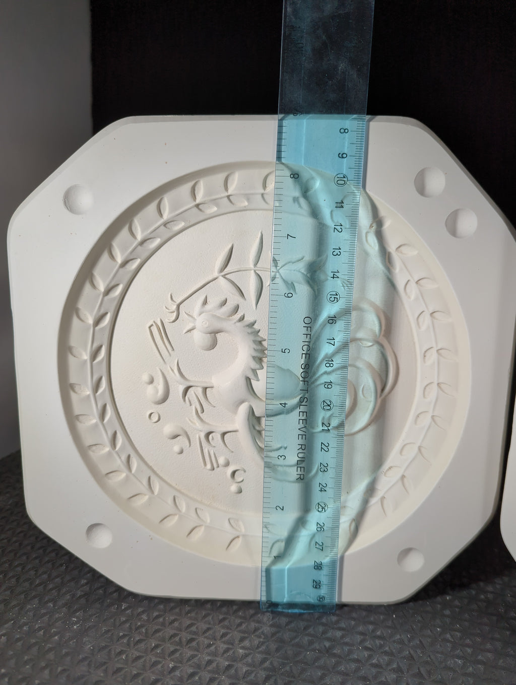 CM0486 - BH 850 Byron Mold Penne Chicken Trivet