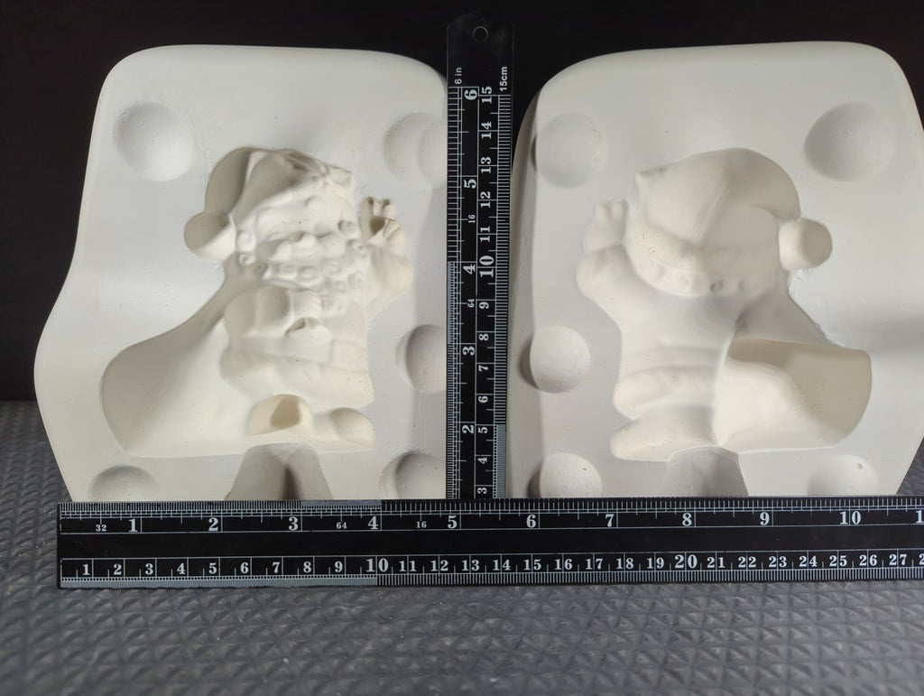 CM1371 - MG 69L Longview Santa with Bag Mold