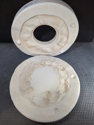 CM1329 - 1282 Vern Elliott Medium Bunny Around Plate