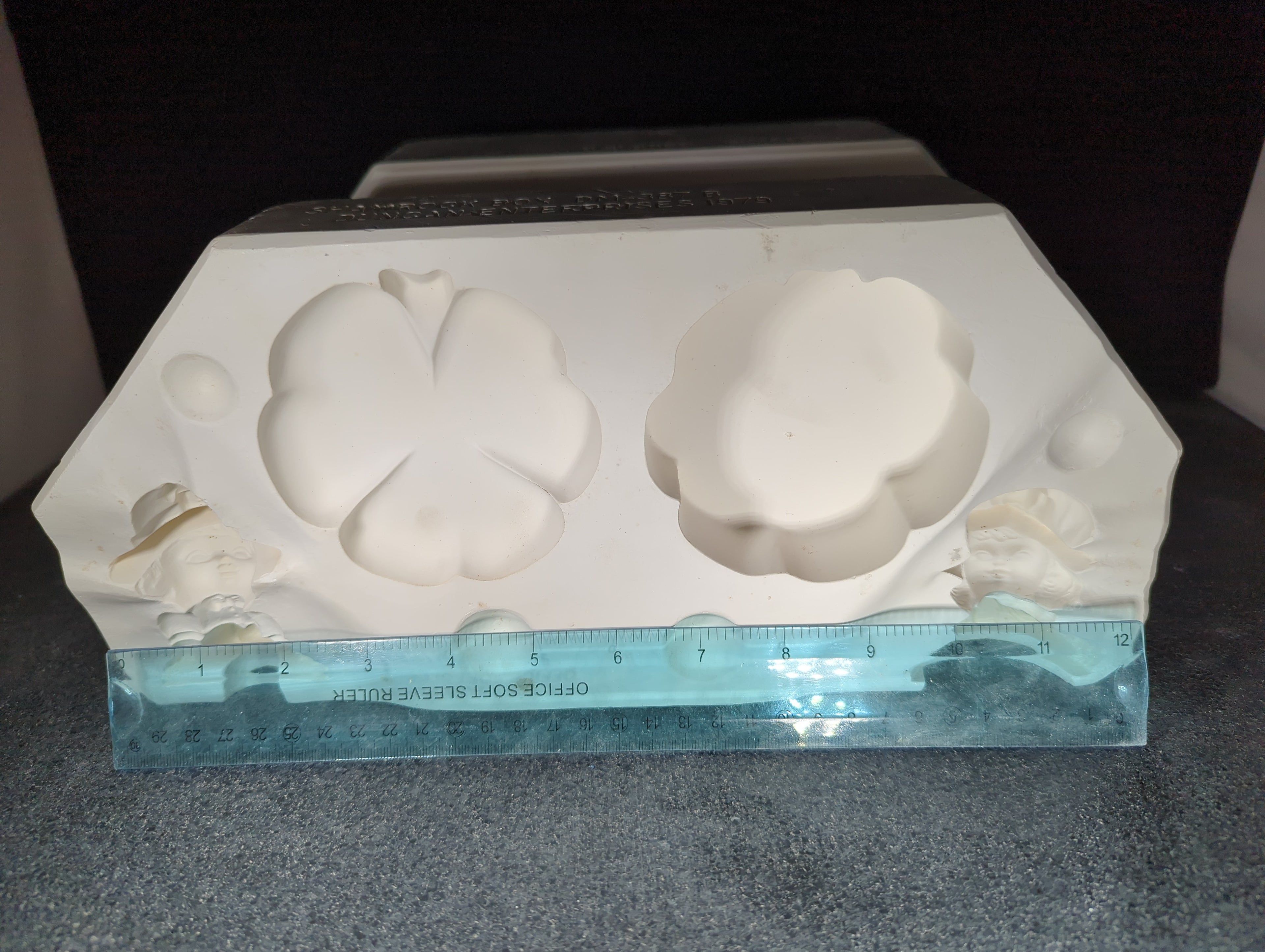 CM0179 - DM 387B Duncan Shamrock Box