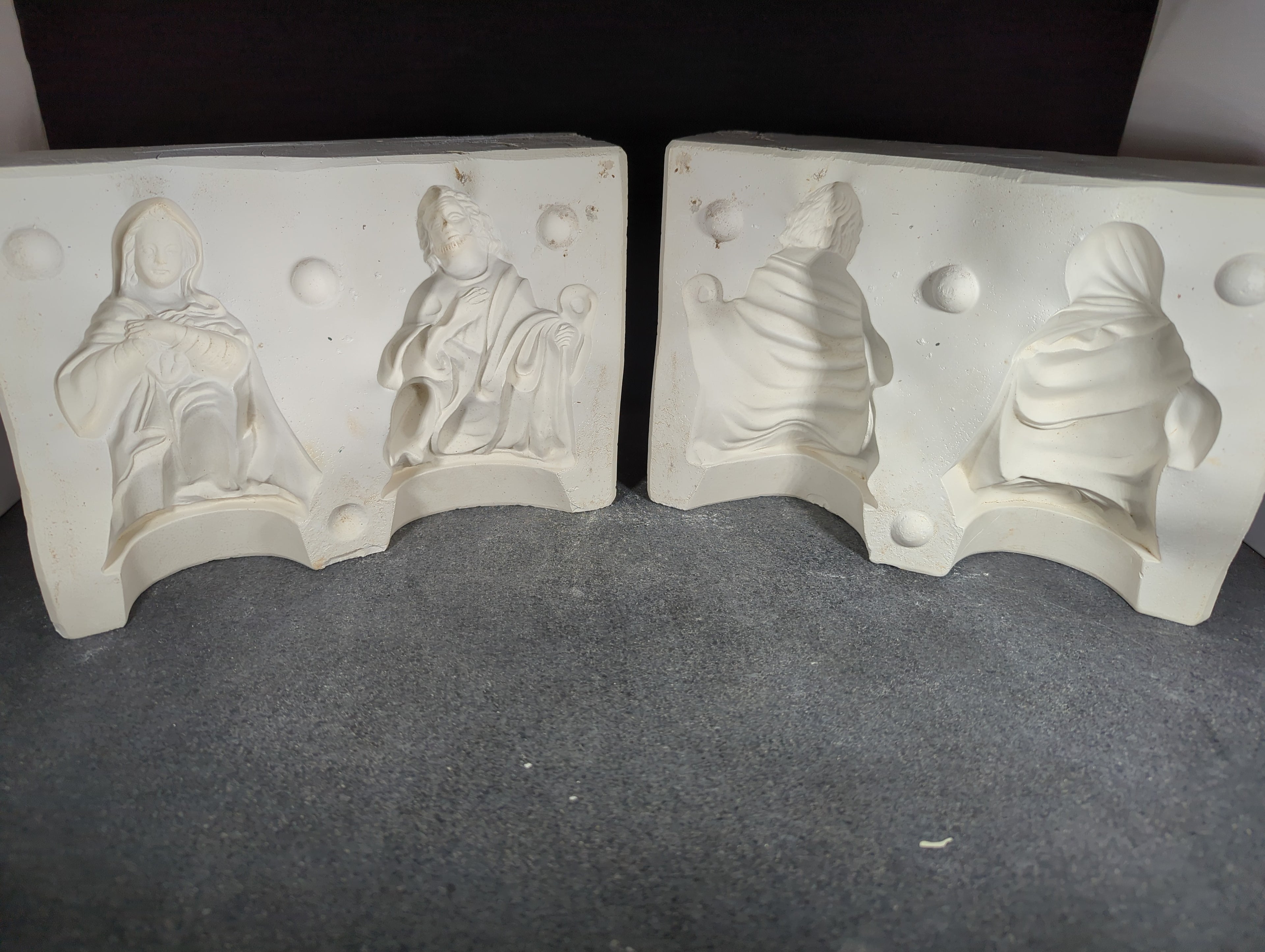 CM0174 - N438 Nowell Mary and Joseph