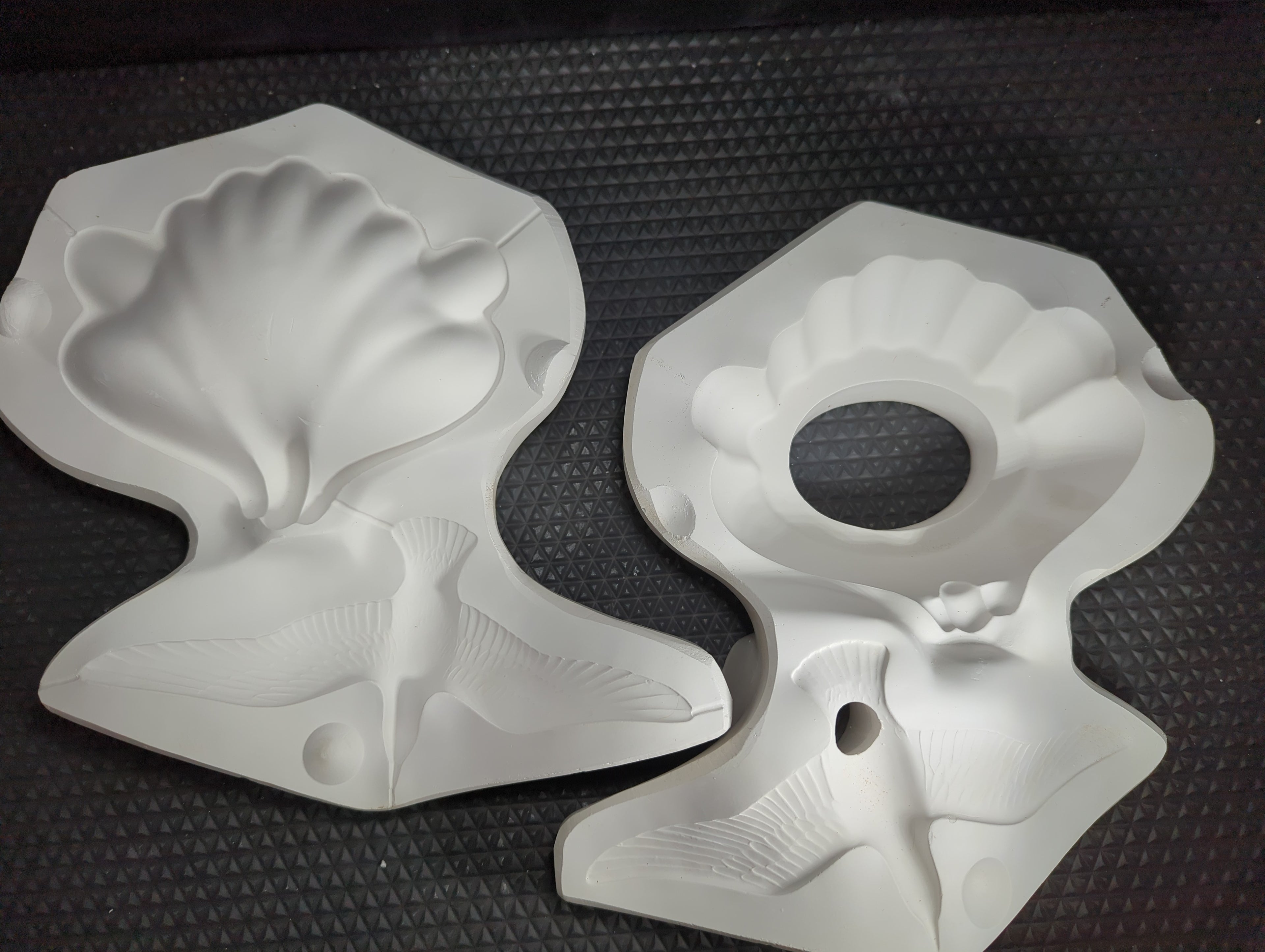 CM0350 - 197 Mikes Mold Shell and Bird