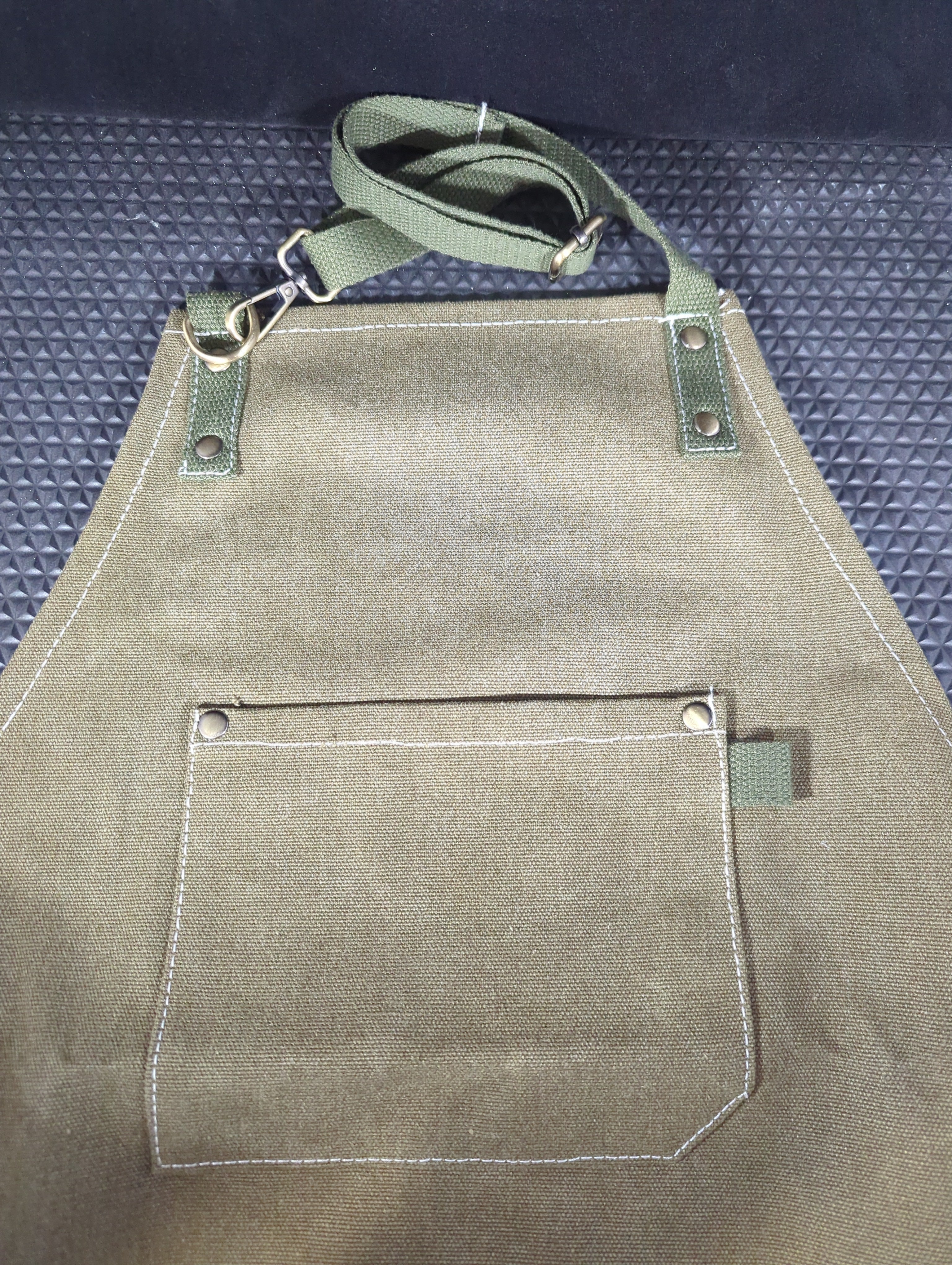 CMS0017 - Tobyan Canvas Apron - Olive