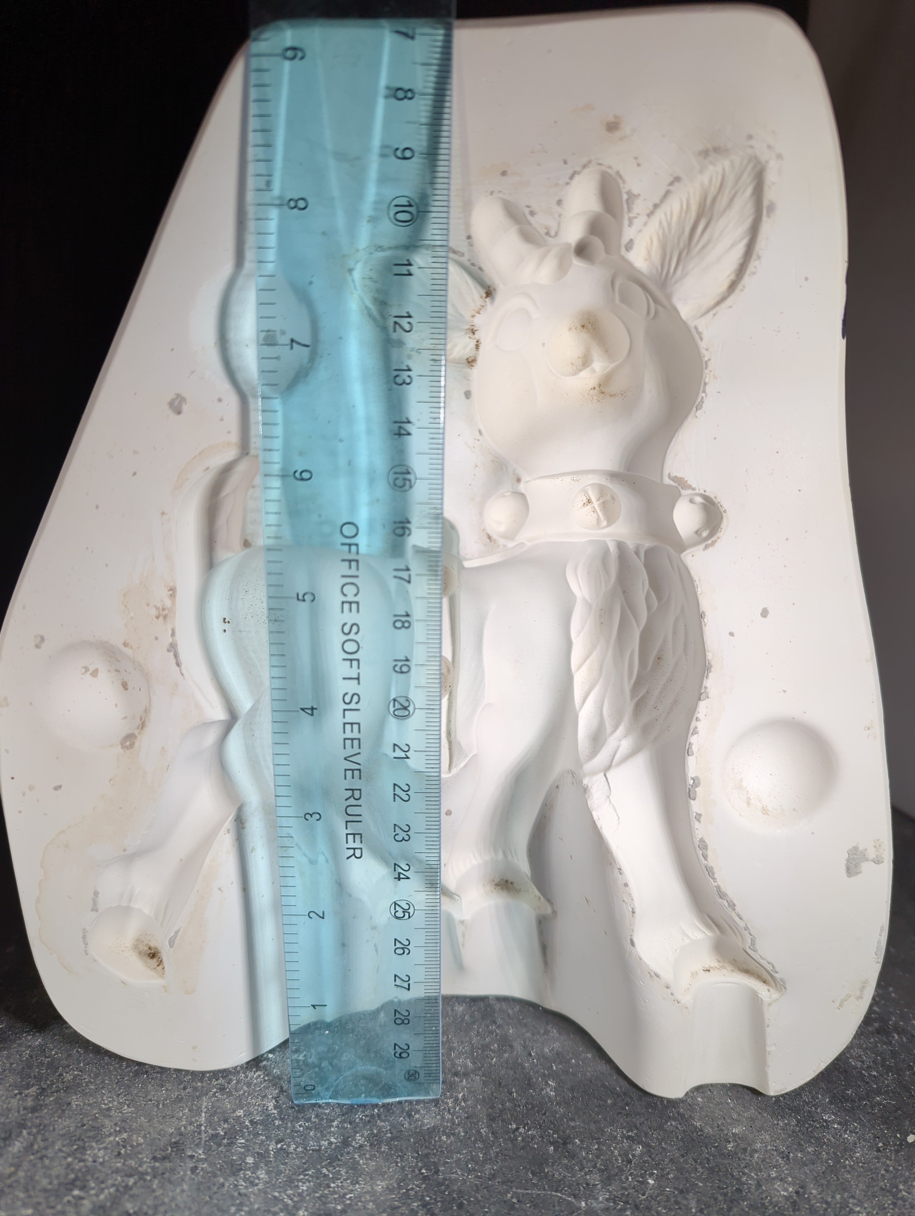 CM0121 - 3489 CPI Standing Deer