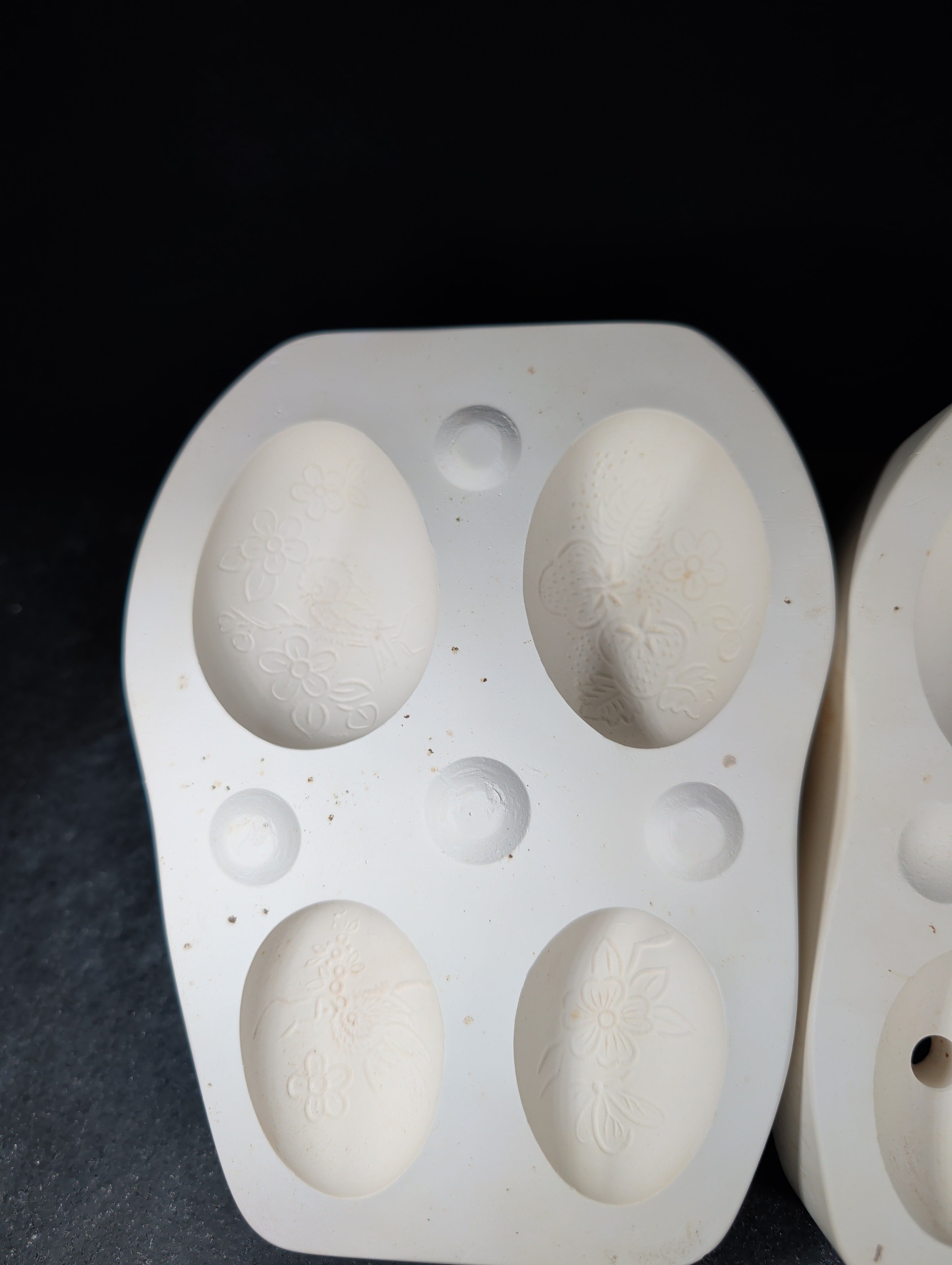 CM0038 - 208 Dogwood Four Eggs: birds-strawberry