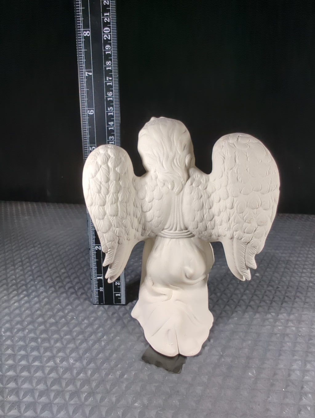 CM1487B6 - Kneeling Angel Low Fire Bisque
