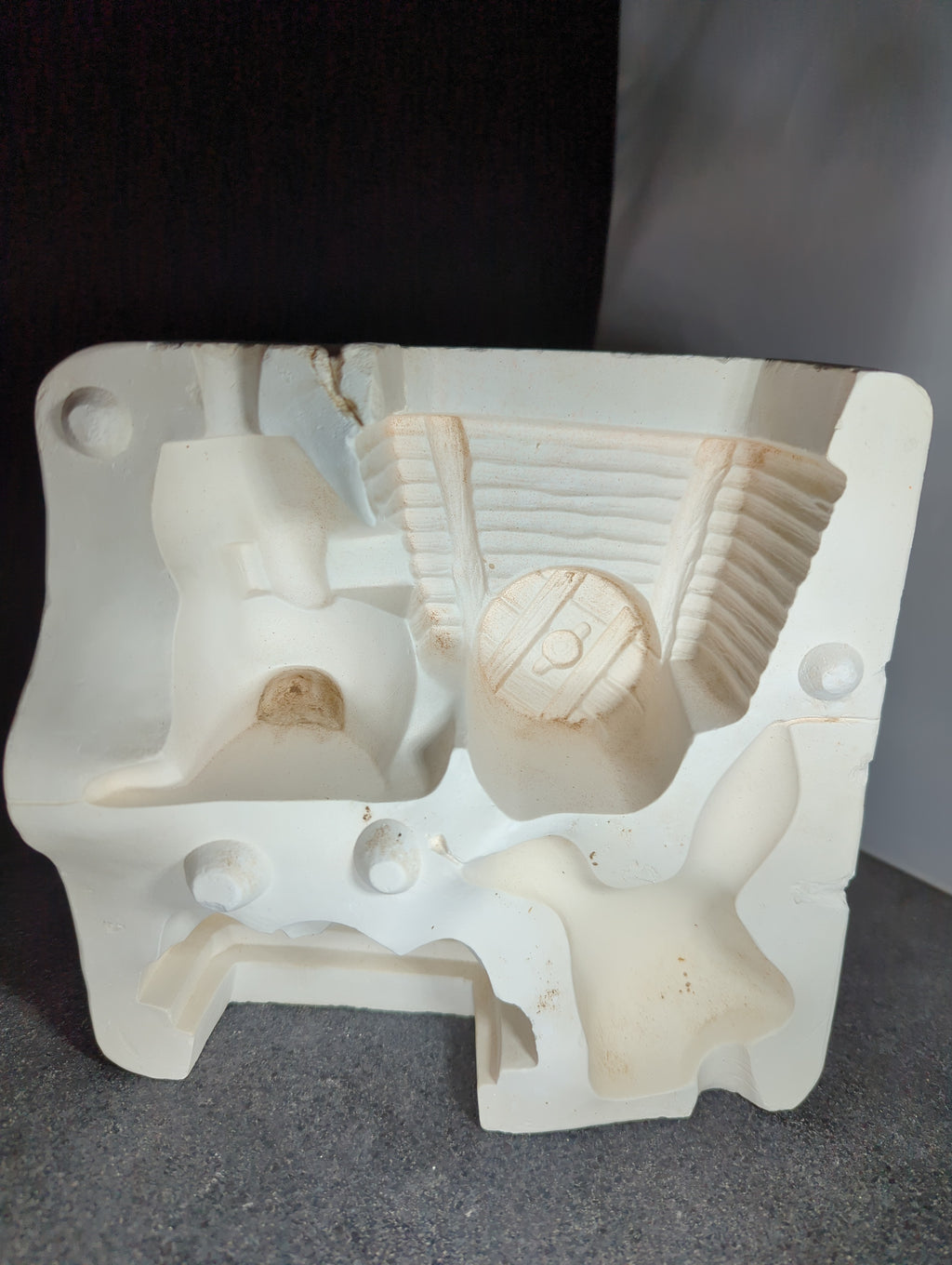 CM0194 - DM 272 Duncan Bunny and Cart