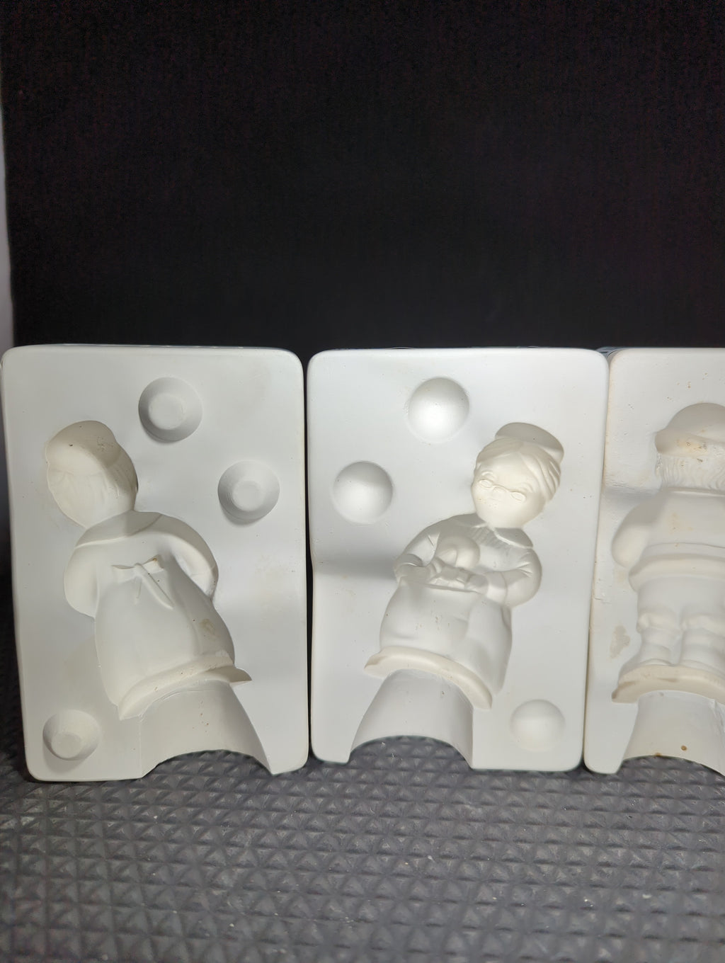 CM1369 - HM123 & HM124 Duncan Santa and Mrs Clause (2Pcs) Mold