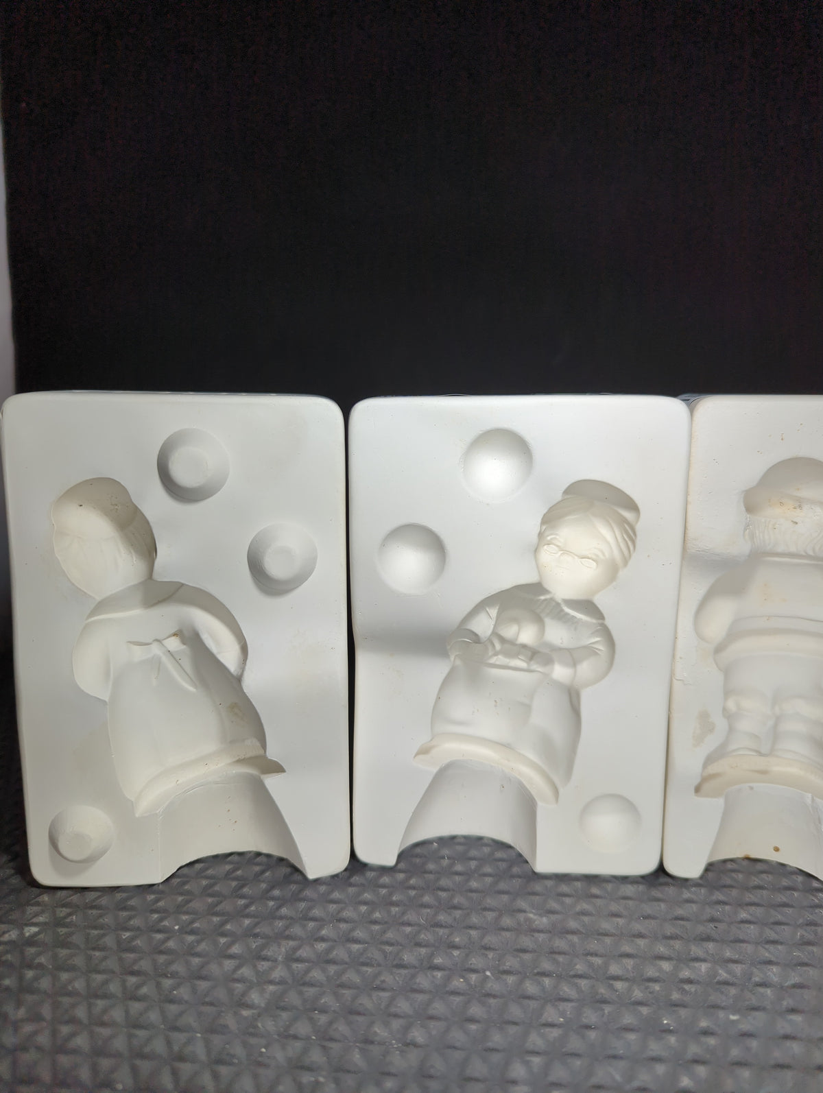 CM1369 - HM123 & HM124 Duncan Santa and Mrs Clause (2Pcs) Mold