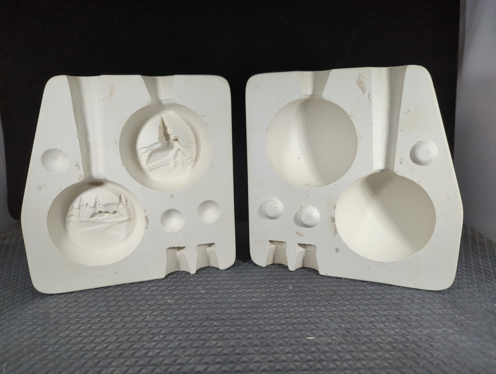 CM1303 - DM-208B Duncan Nostalgia Ornament #1 Mold