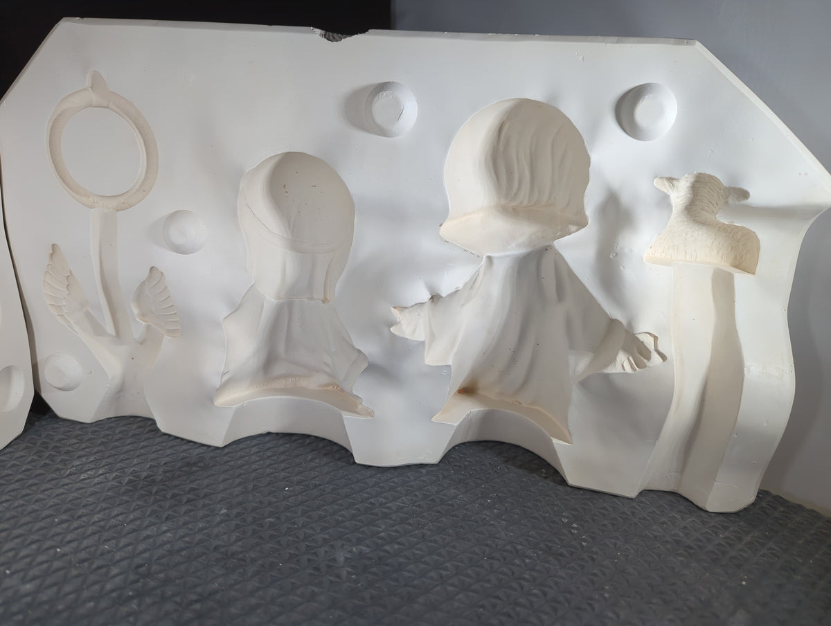 CM1272 - DM 393B Duncan Sweet Pretenders Nativity Scene Angel, Shepherd & Lamb Mold 5 of 6