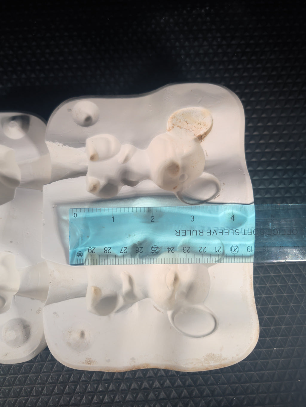 CM0221 - #32 Big D Molds Mice