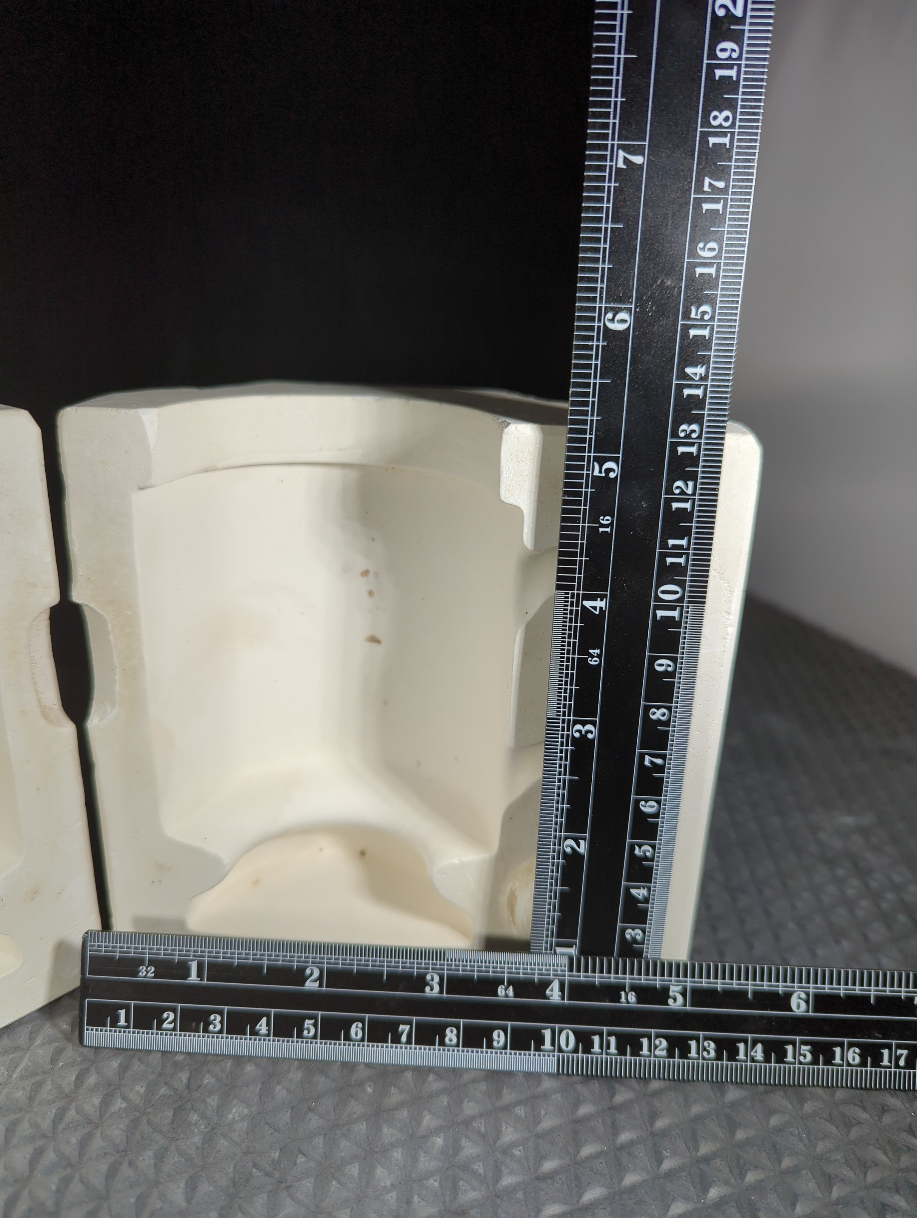 CM0635 - 1571 Jodi Mold Footed Mug