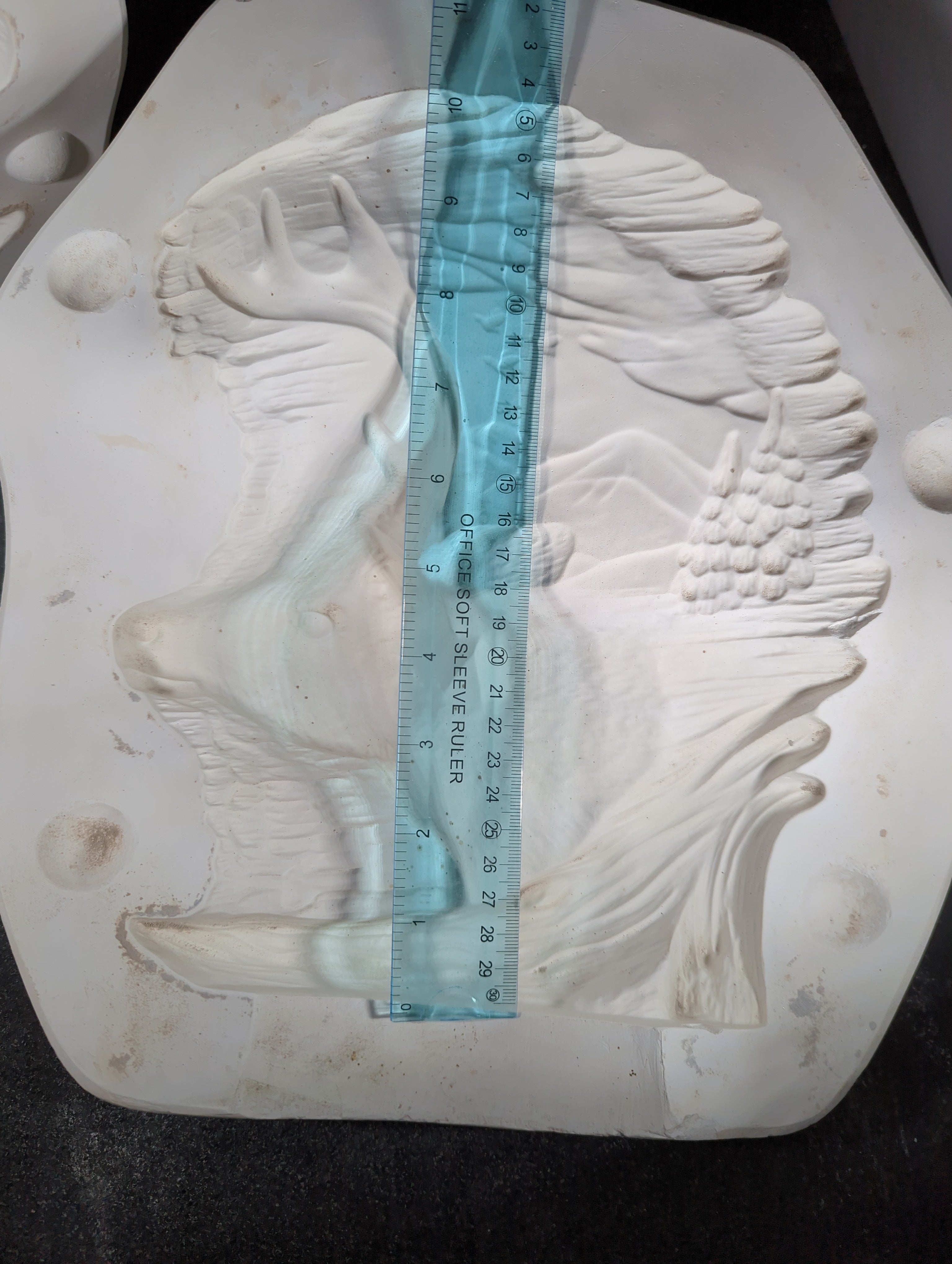 CM0139 - 2163 Kimple Carved Deer