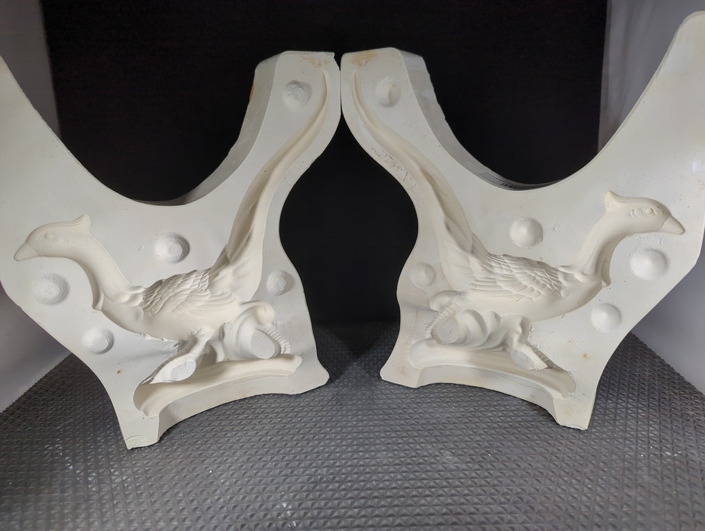 CM0335 - 1x37 A Jodi Mold - Bird