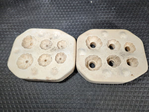 CM0671 - 885 Doc Holliday Six Small Pumpkins Mold