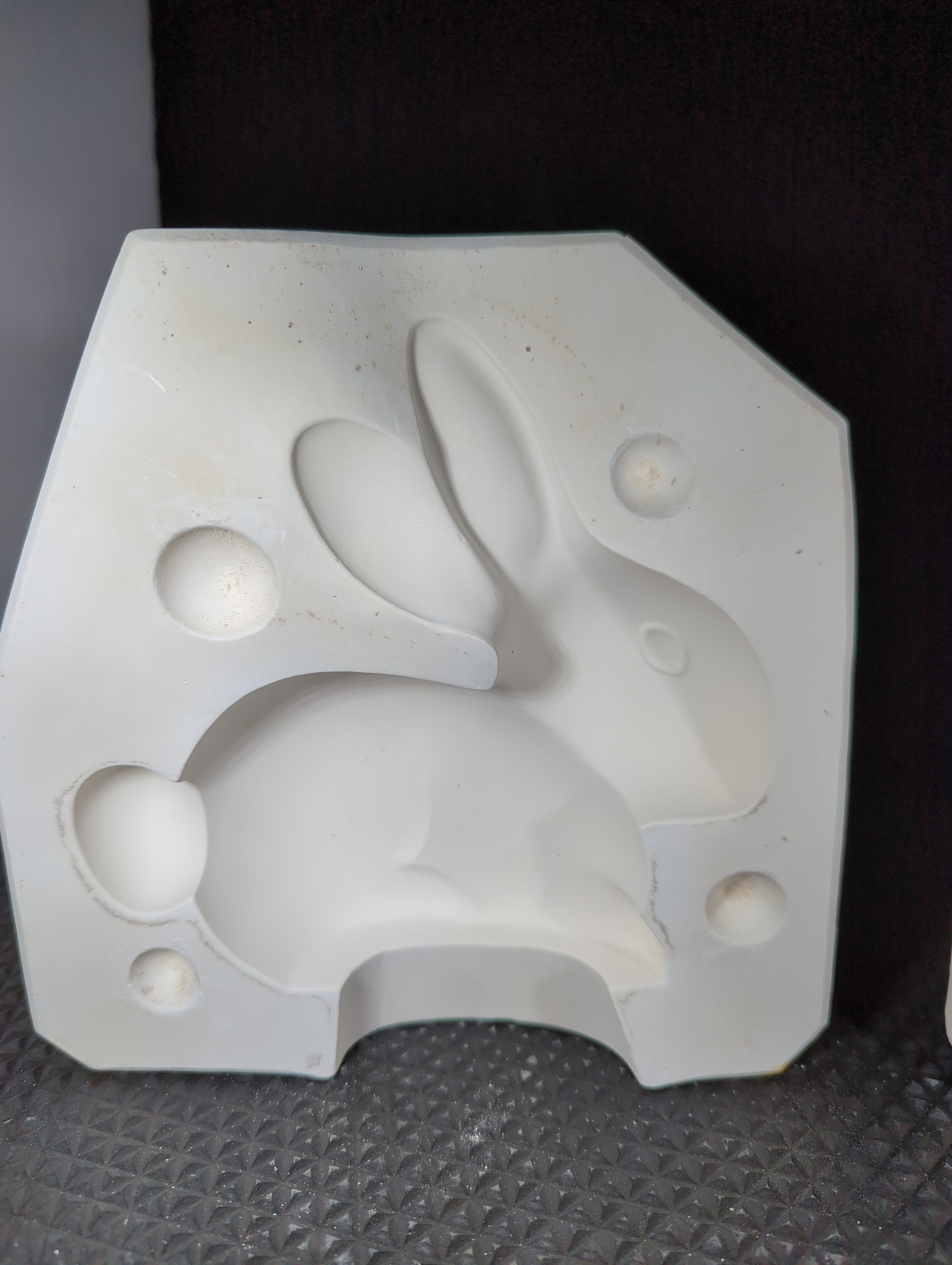 CM0185 - DM 285A Duncan Cottontail Bunny