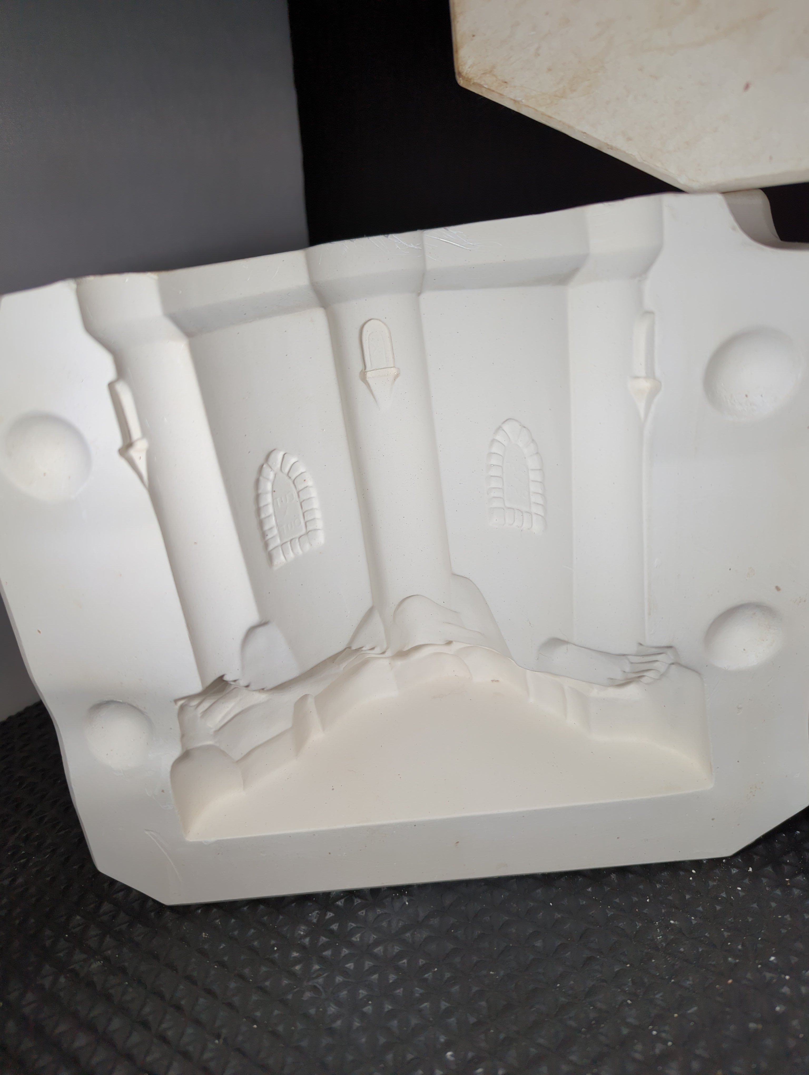 CM0209 - DM 549B Duncan Sand Castle Candle