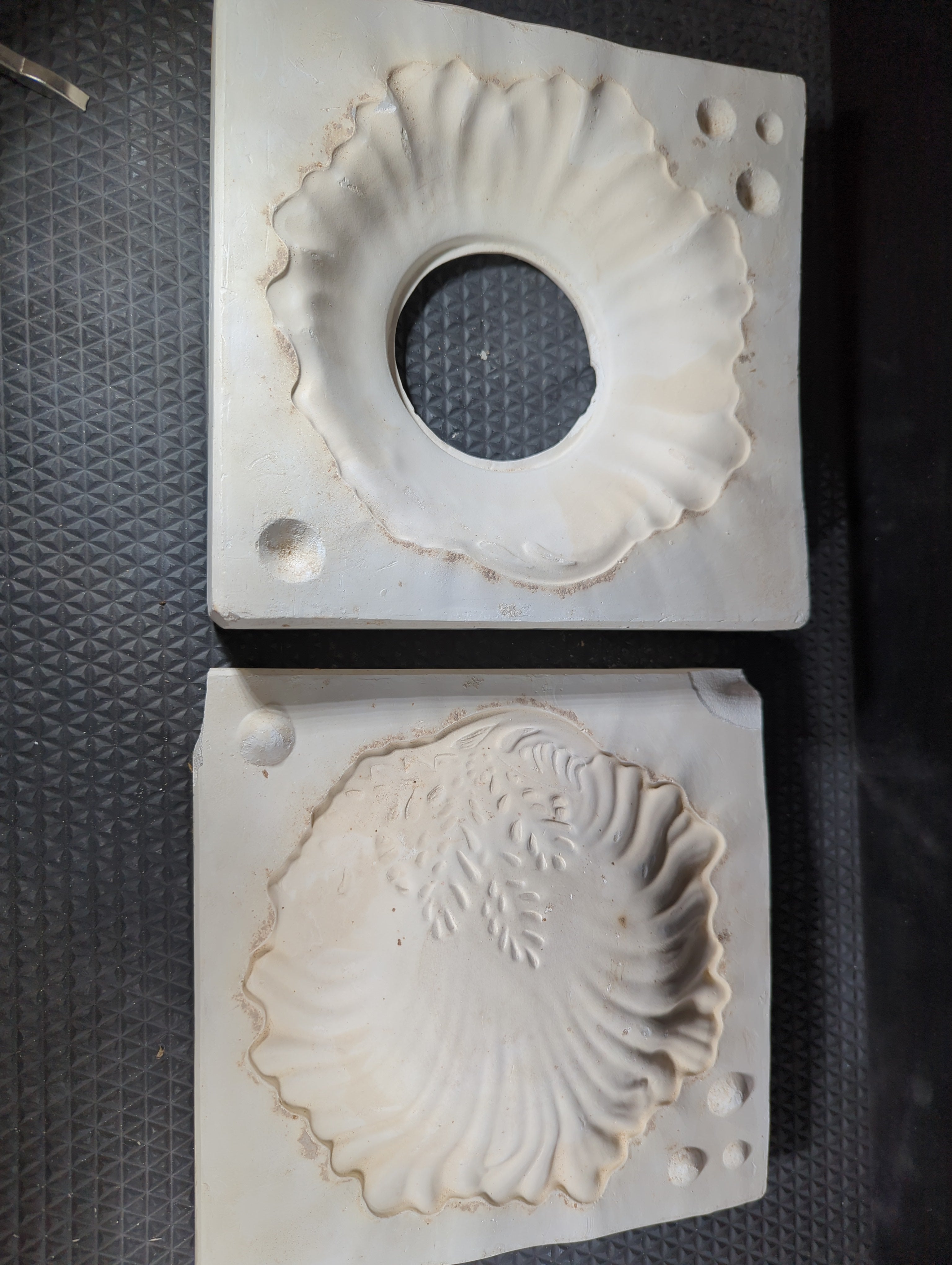 CM0682 - Ashtray Medium
