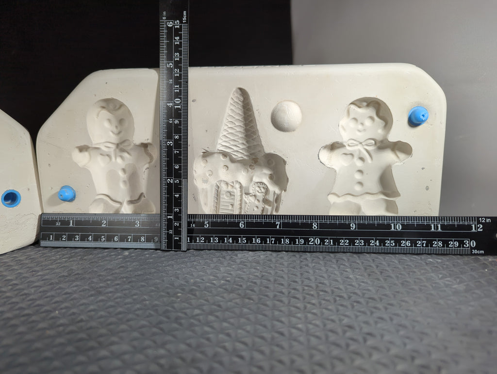 CM1360 - M1304 Mayco Gingerbread Boy, Girl & House Orn Mold