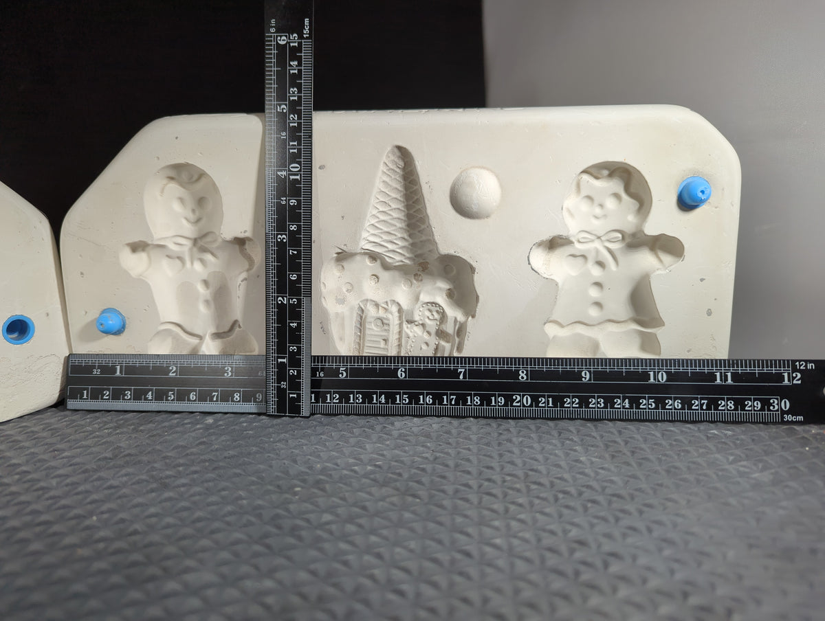 CM1360 - M1304 Mayco Gingerbread Boy, Girl & House Orn Mold