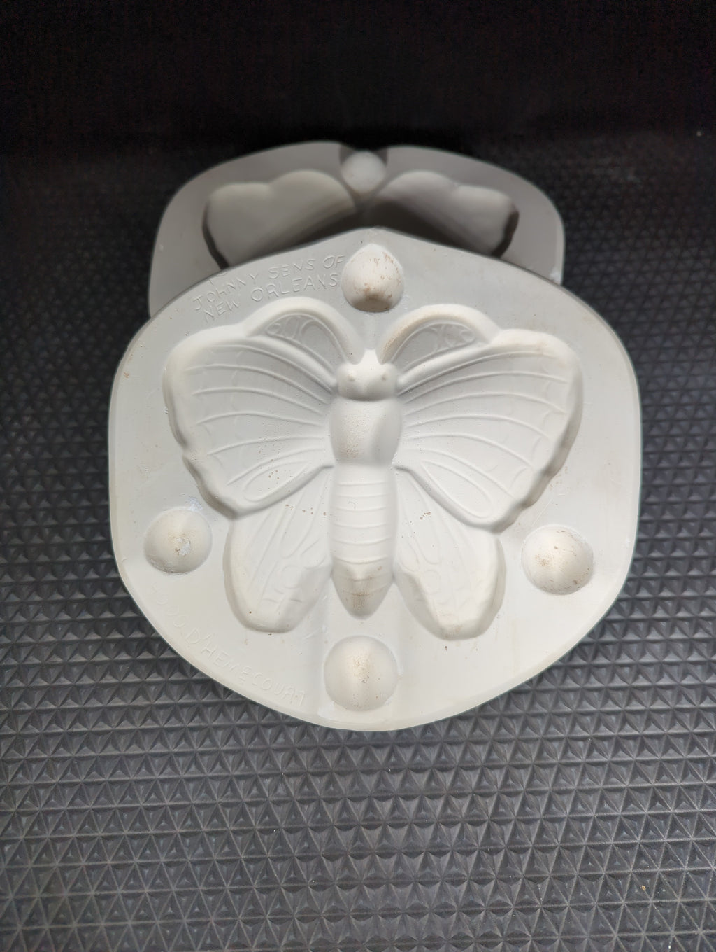 CM0356 - JS-780 Johnny Sens Butterfly Soap Dish