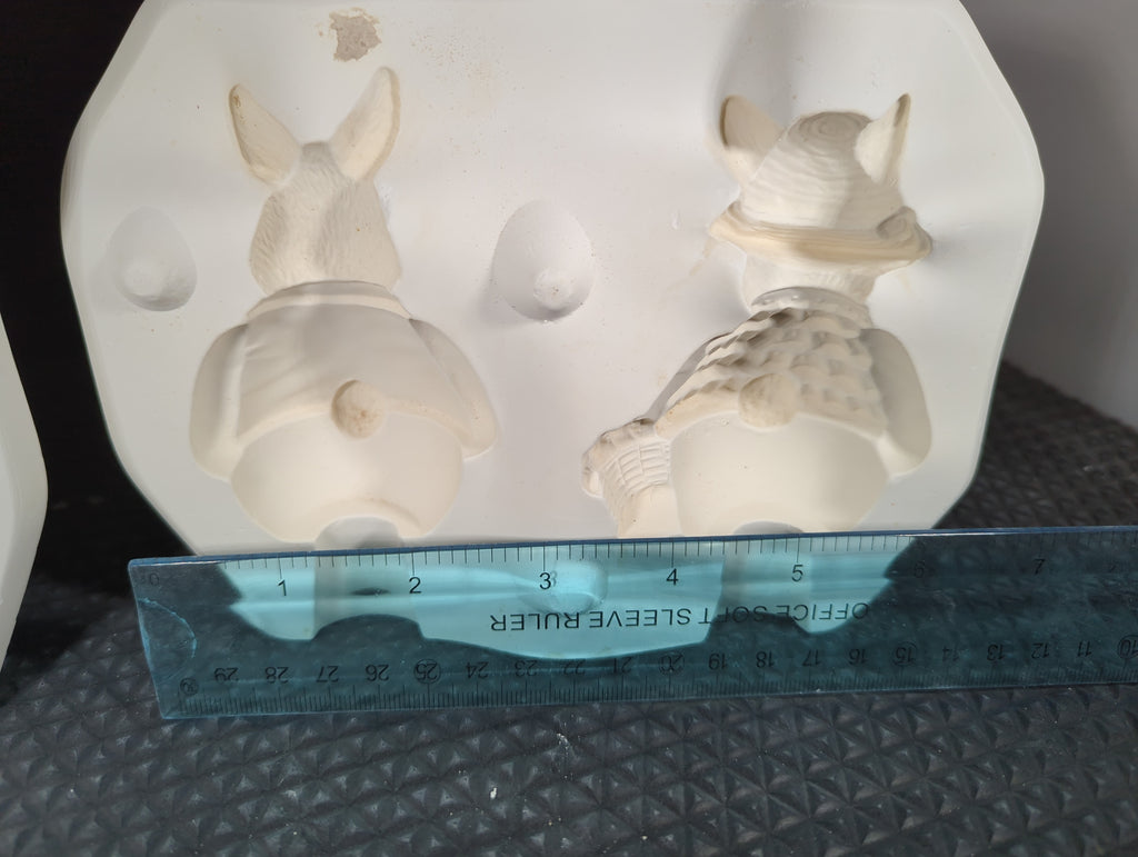 CM0313 - S-2385 Scioto Roly-Poly Boy & Girl Rabbits
