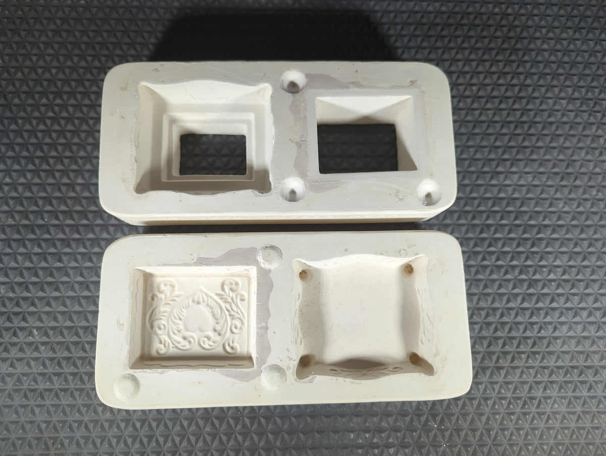 CM1102 - DM 963 A Duncan Ring Box