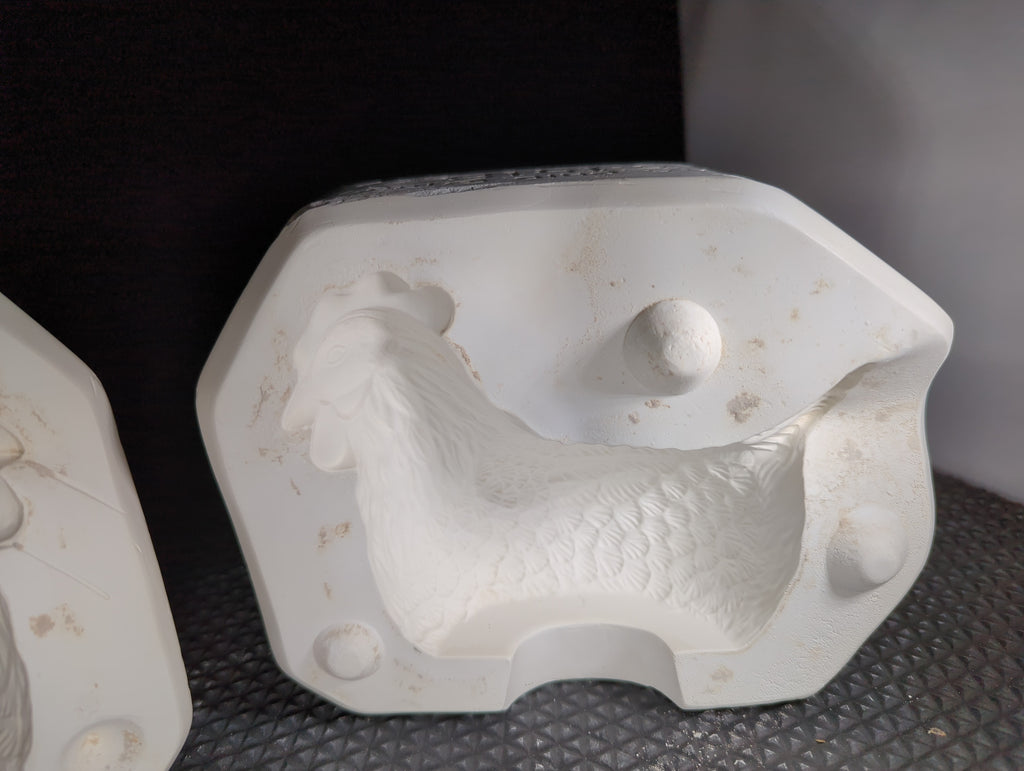 CM0270 - S-1418 Scioto Med Nesting Hen